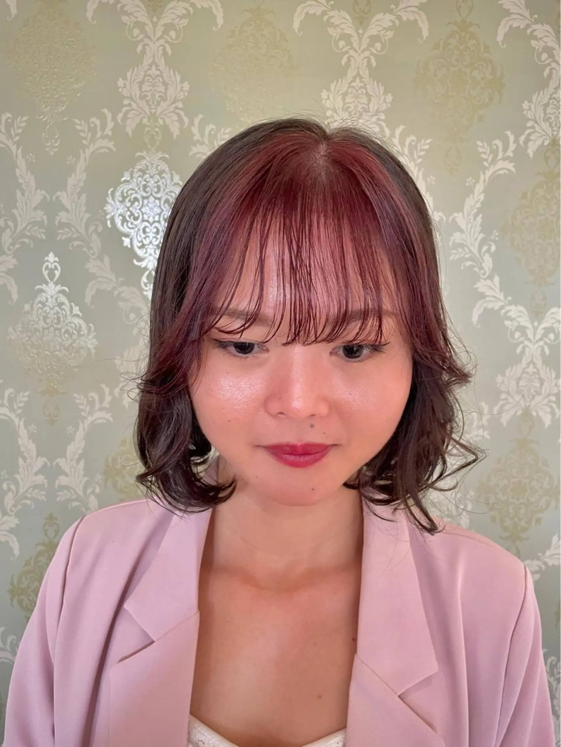 ショート カラー ミストバング  フェイスフレーミング ピンクカラー EARTH中島 秋桜久のヘアスタイル