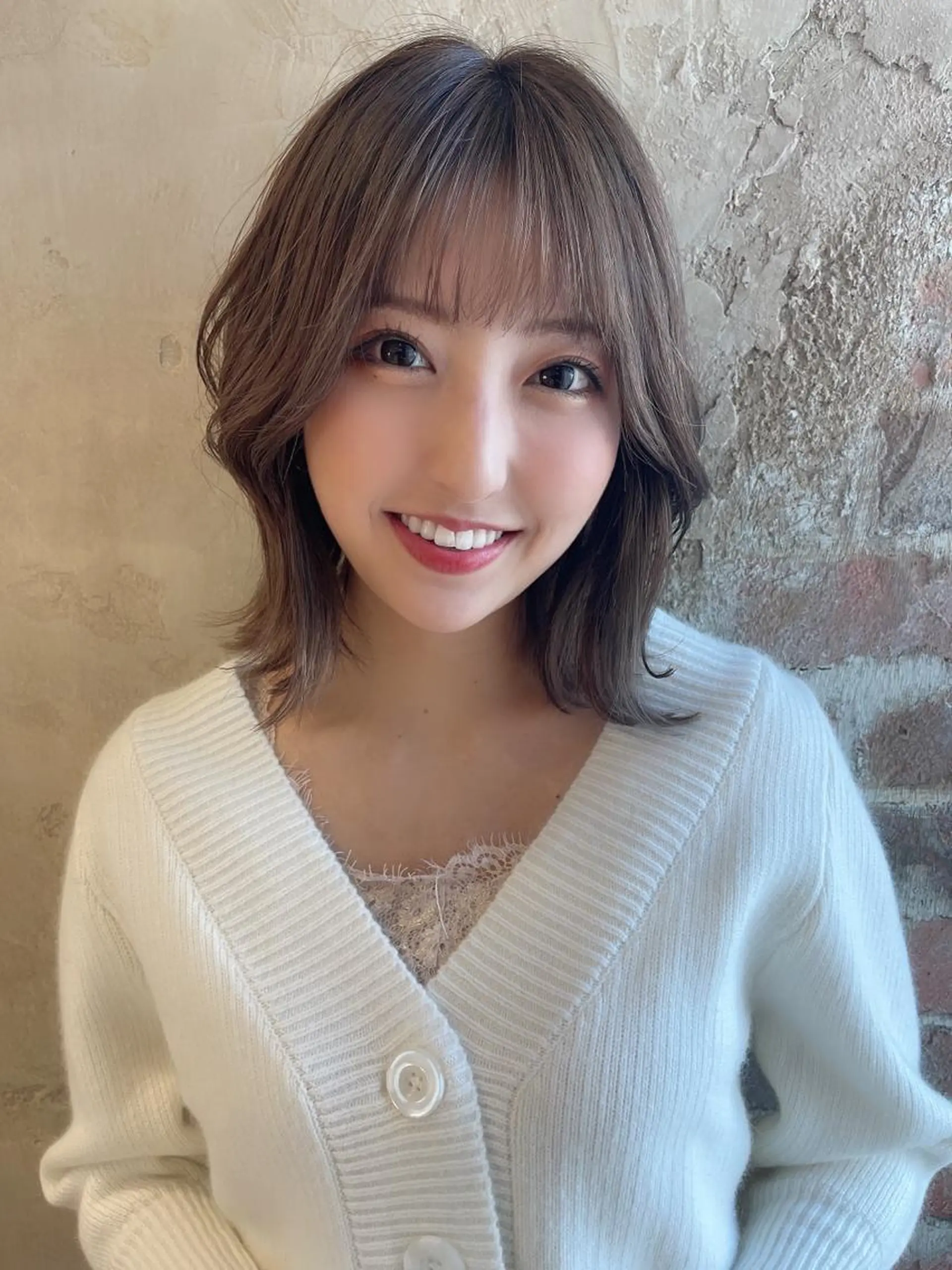 ミディアム カラー パーマ ヘアアレンジ ボブ くびれヘア 外ハネヘア 日本一の小顔カット/ ボブ/顔周り/韓国のヘアスタイル