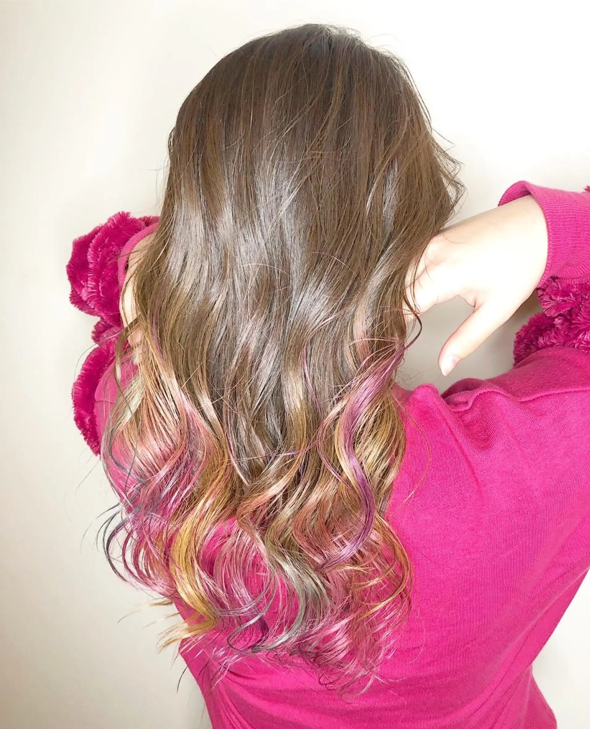 ロング カラー 上霜 菜月のヘアスタイル