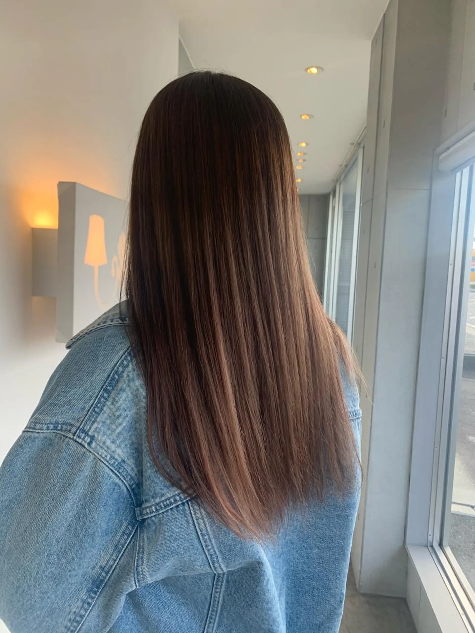 ロング アッシュ アッシュブラウン おせ ちさとのヘアスタイル