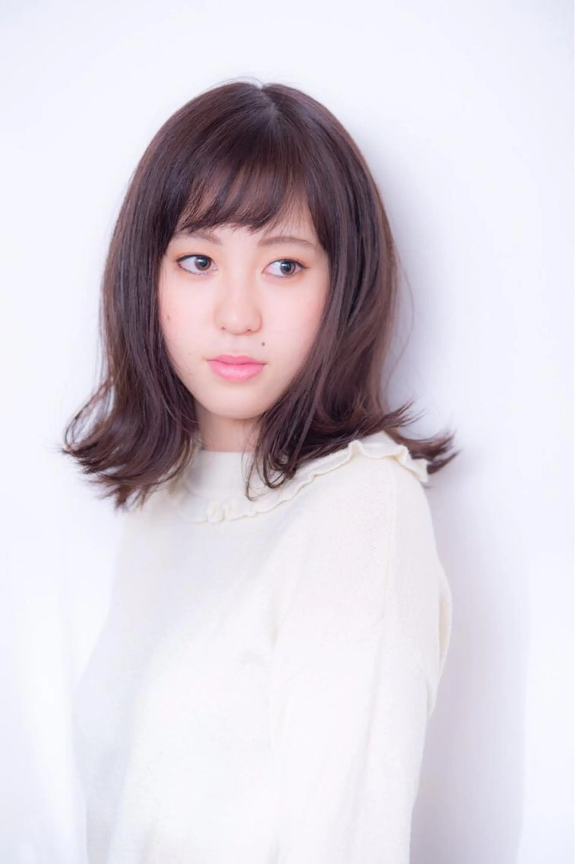 セミロング ラベンダーベージュ 上村 ダイスケのヘアスタイル