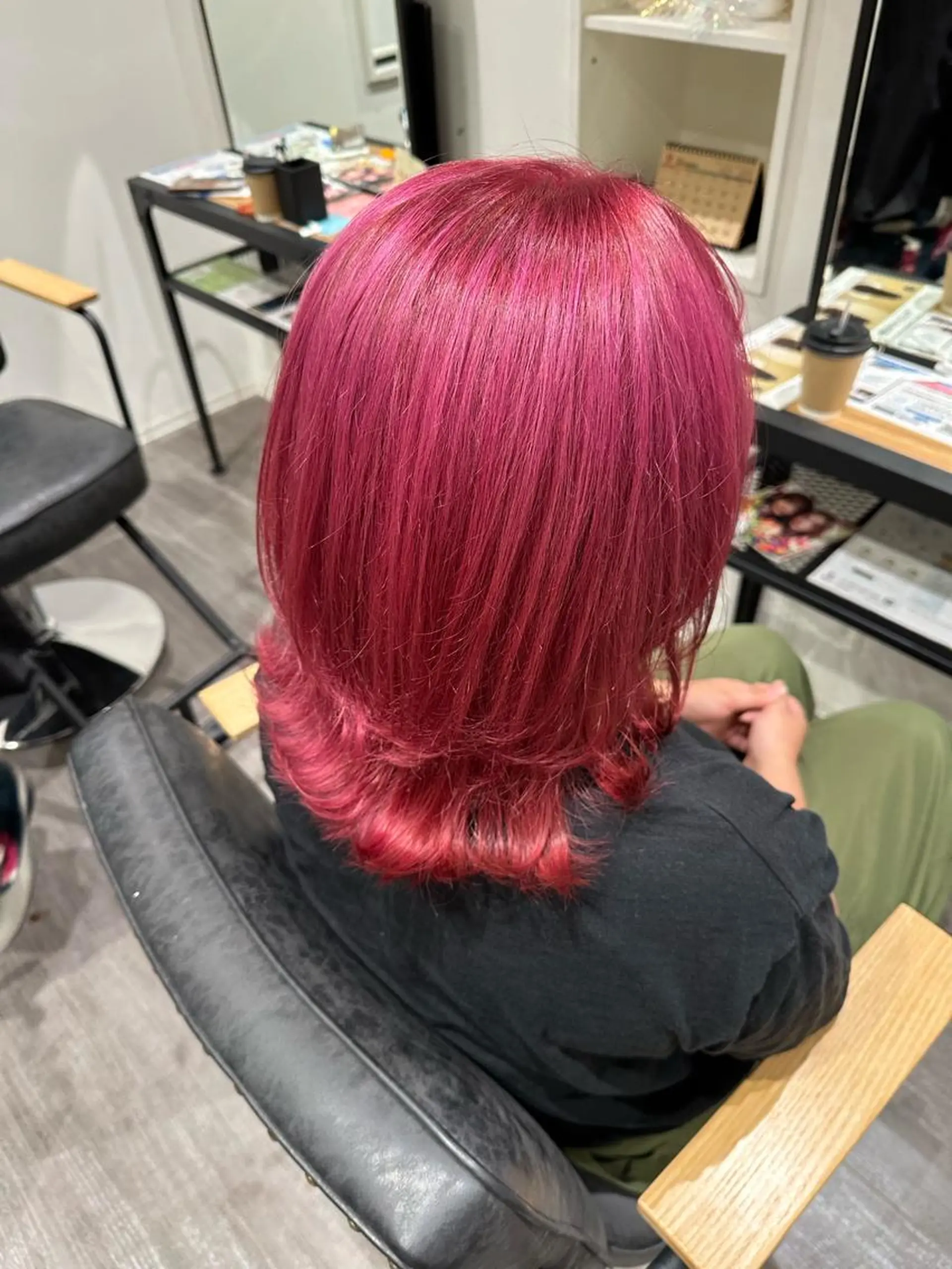 ミディアム カラー ピンクカラー ローズカラー 艶髪レイヤー上田 紗也🇰🇷💗のヘアスタイル