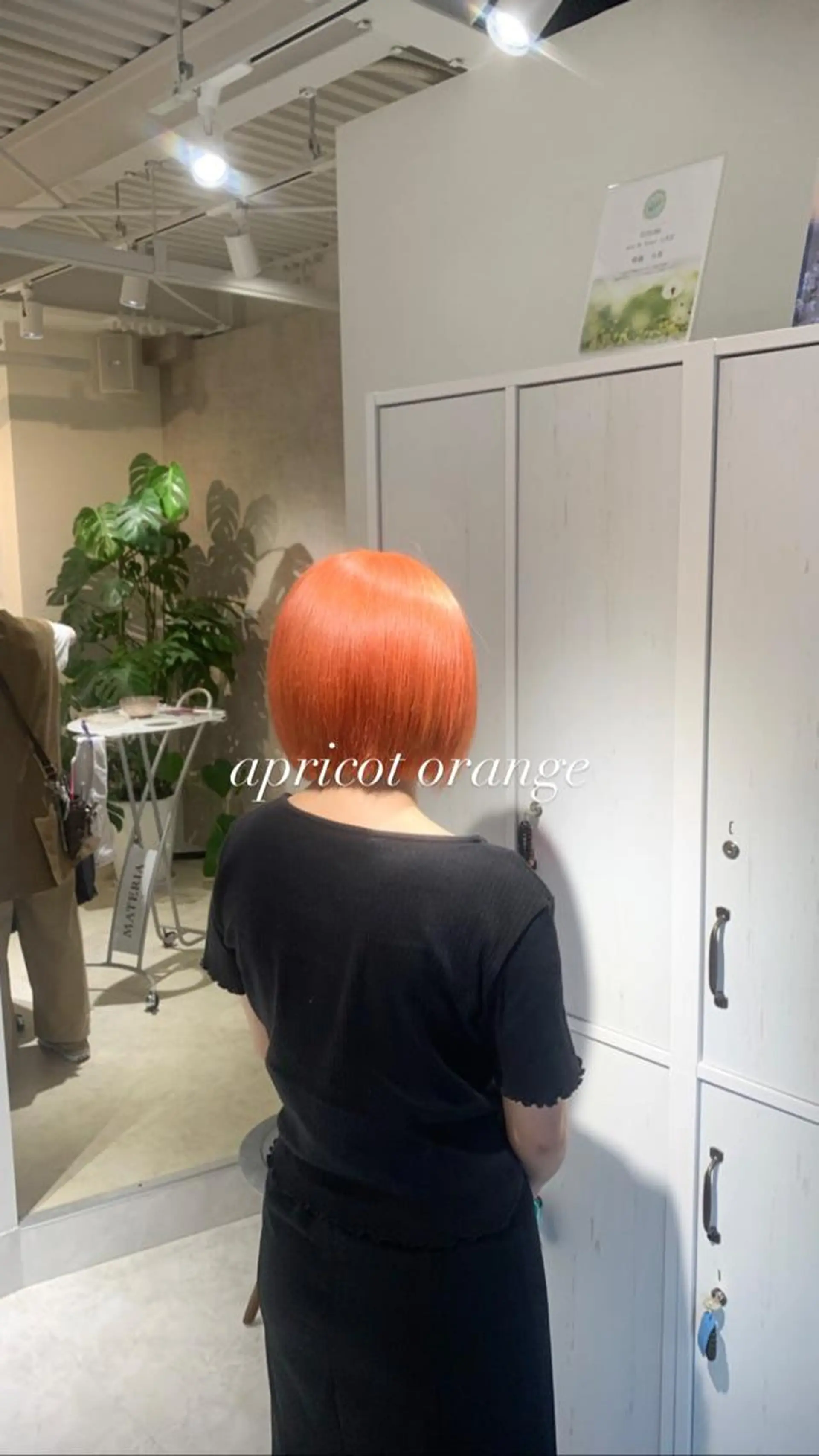 ショート カラー 透明感カラー ハイトーンカラー オレンジ 縮毛矯正とレイヤー カット/杉村凜汰郎のヘアスタイル