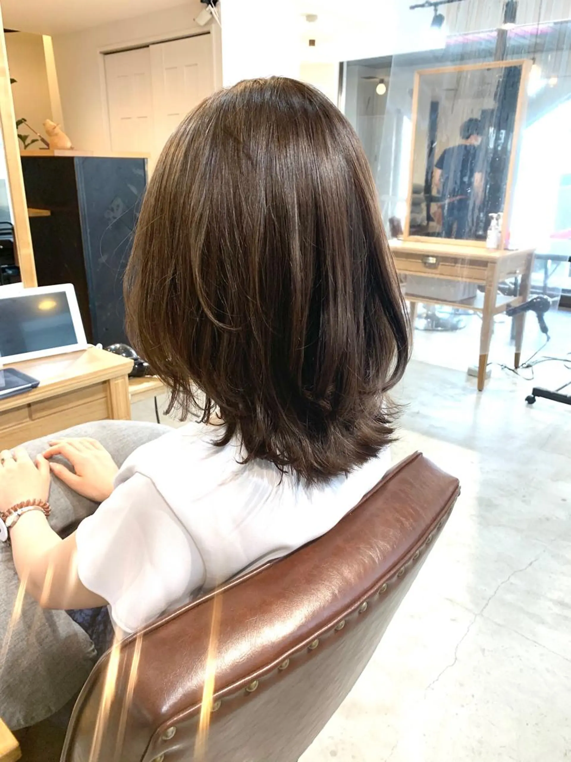 ミディアム 鈴木 梓のヘアスタイル