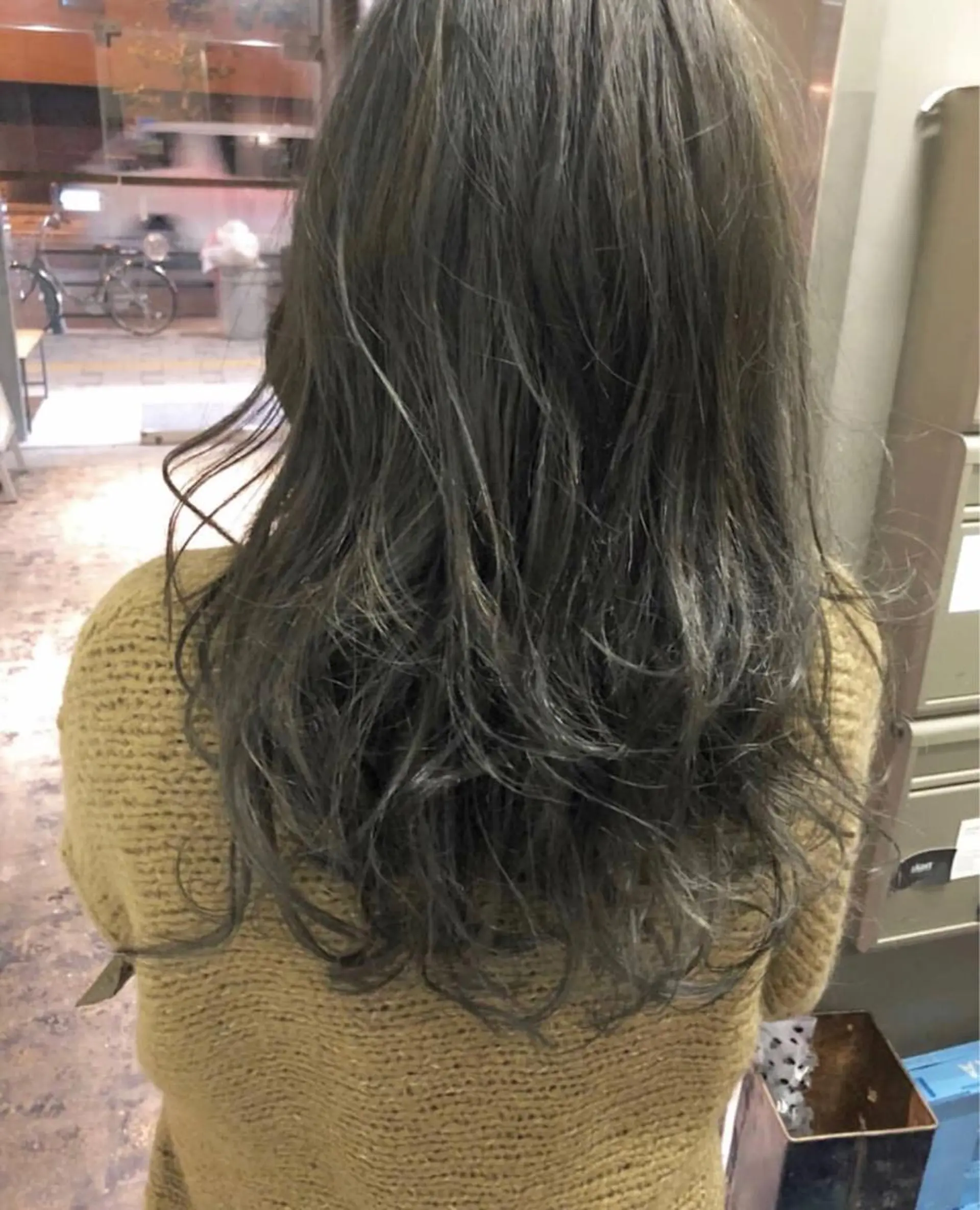 ロング カラー RHAIRSALON 西山梓のヘアスタイル