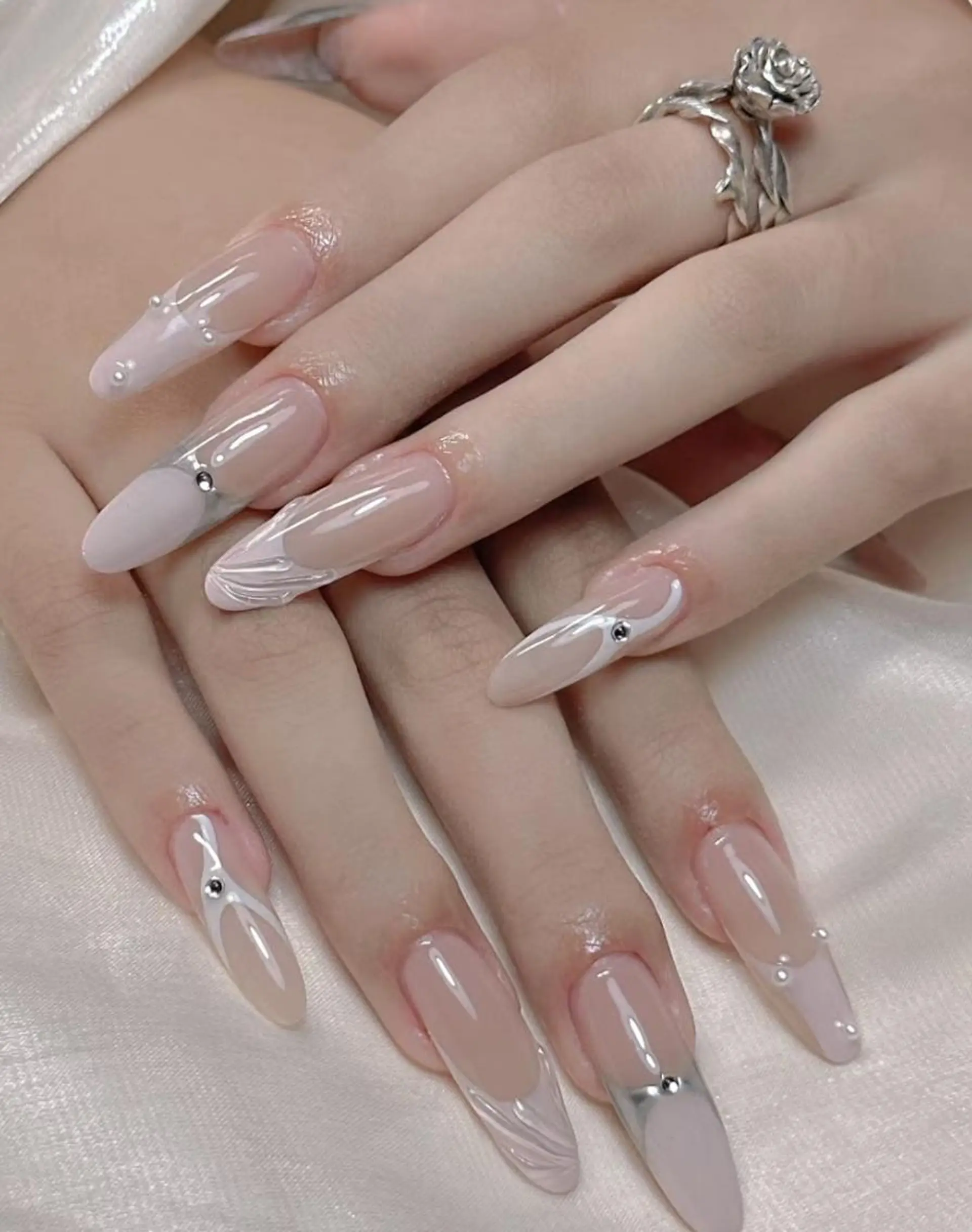 ネイル VIVIAN エイのネイルデザイン