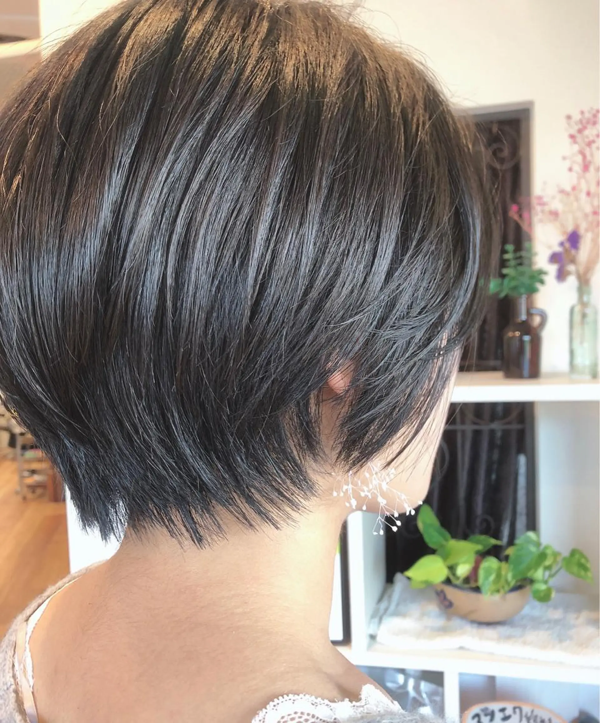 ショート カラー 谷口ゆめ/縮毛矯正/ 大人女子/眉ワックスのヘアスタイル