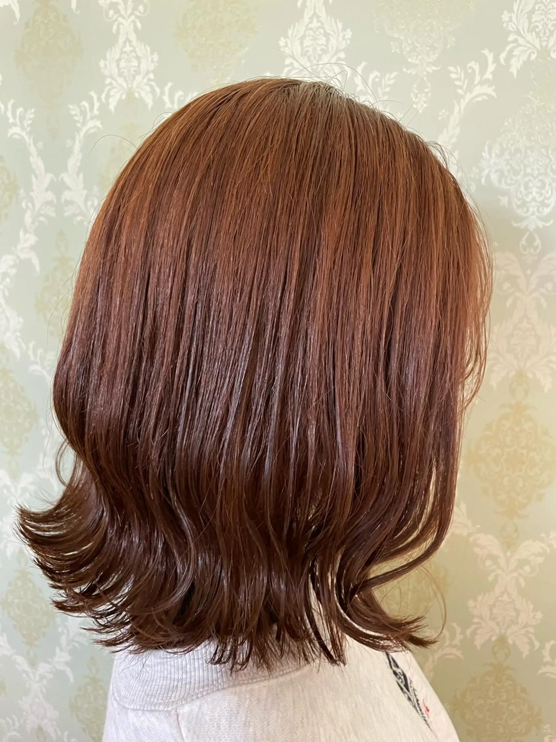 ミディアム カラー ブリーチ ブラウンカラー トリートメント EARTH中島 秋桜久のヘアスタイル