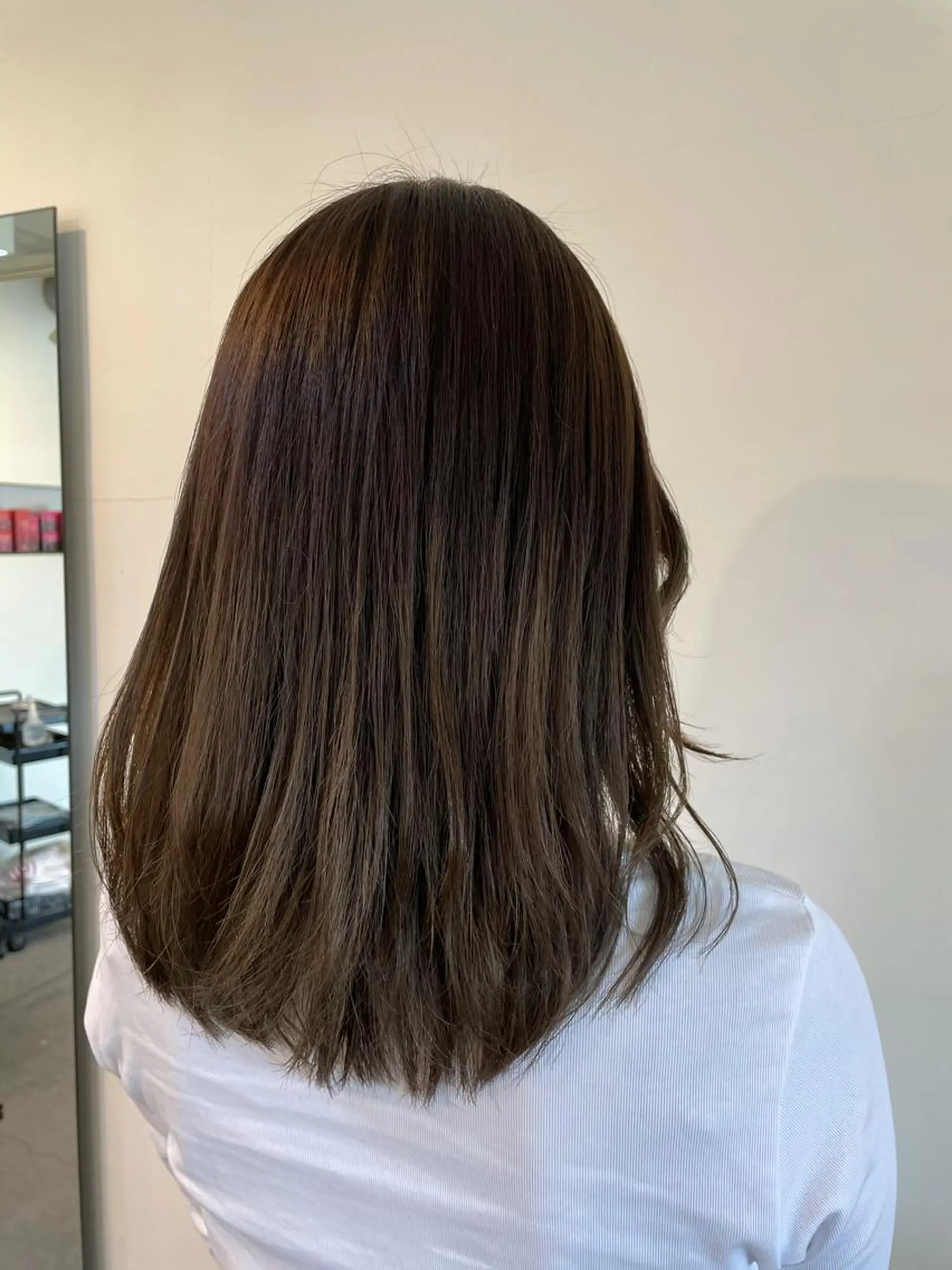 ミディアム カラー ブリーチ 悠 亜のマツエク・マツパデザイン