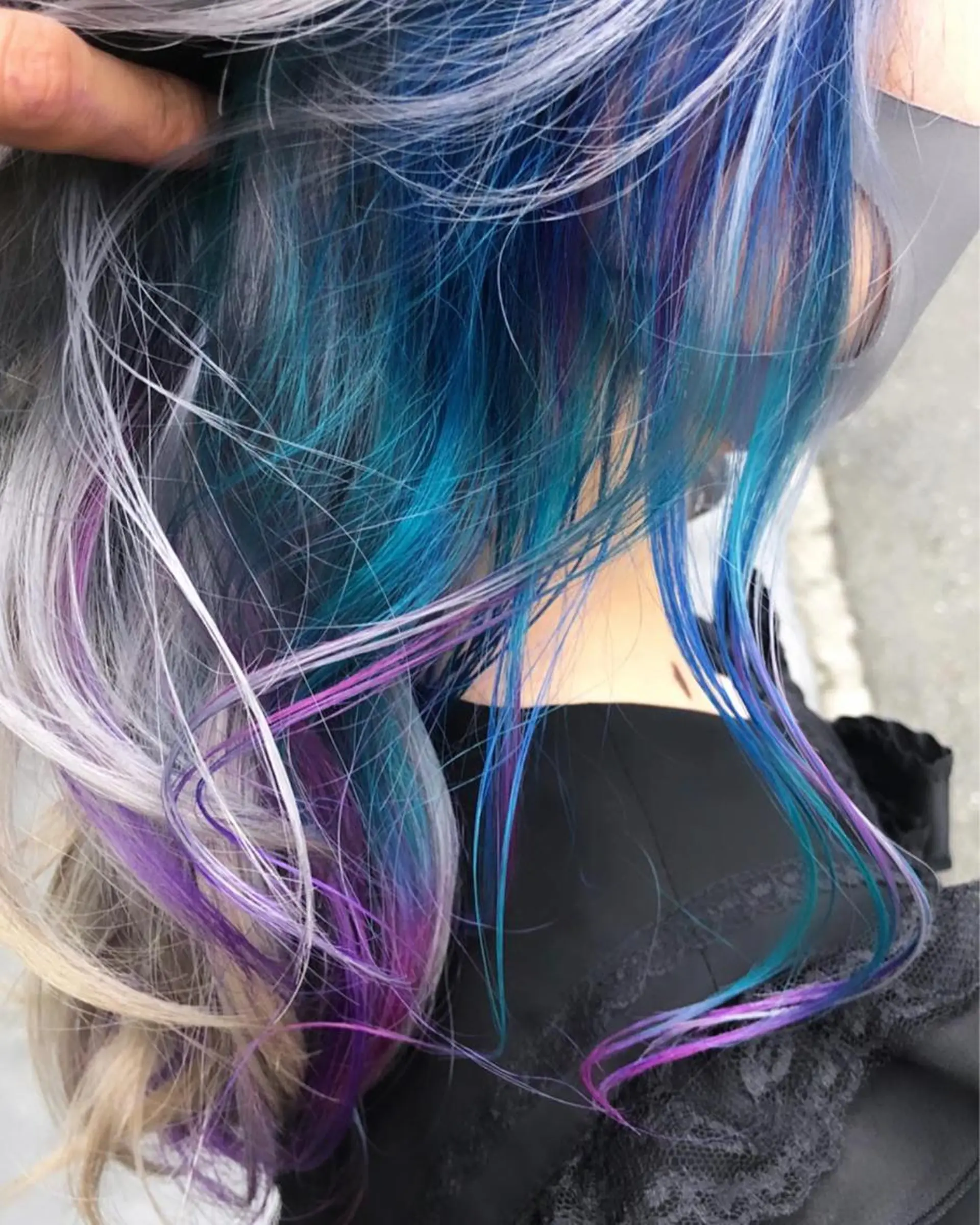 セミロング カラー アッシュ ユニコーンカラー ホワイトアッシュ カット ヘアカラー トリートメント 原宿サロン代表 デザインカラー伊藤卓のヘアスタイル