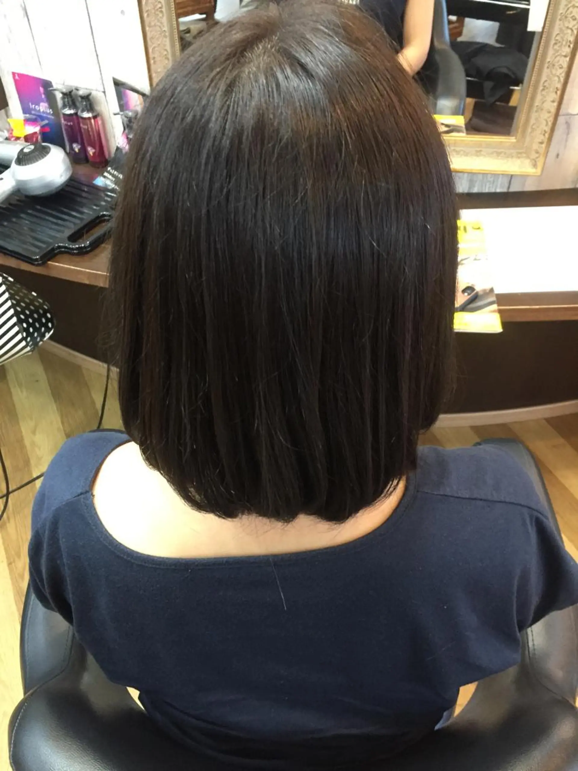カラー 中山 ルミ子のヘアスタイル
