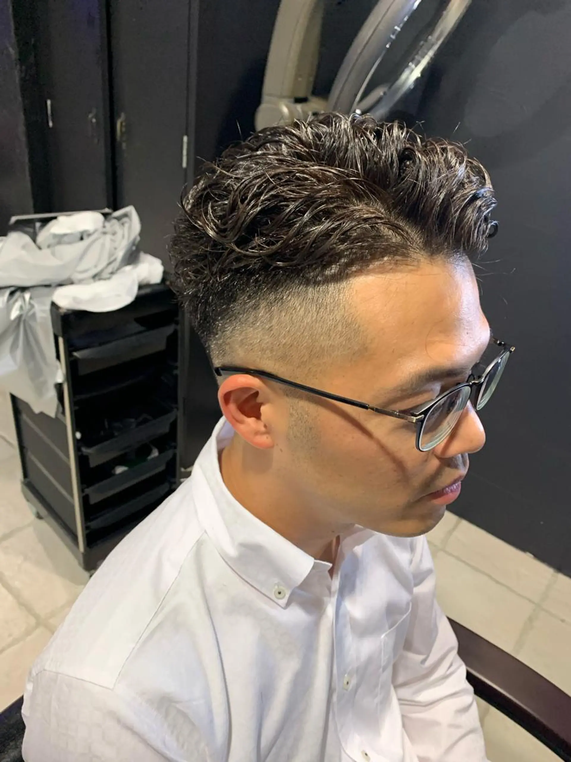 ショート メンズ メンズハイライト メンズパーマ プードルパーマ スペインカール スパイキーショート カット ヘアセット メンズパーマ/難波/ 心斎橋　室園亮佑のヘアスタイル