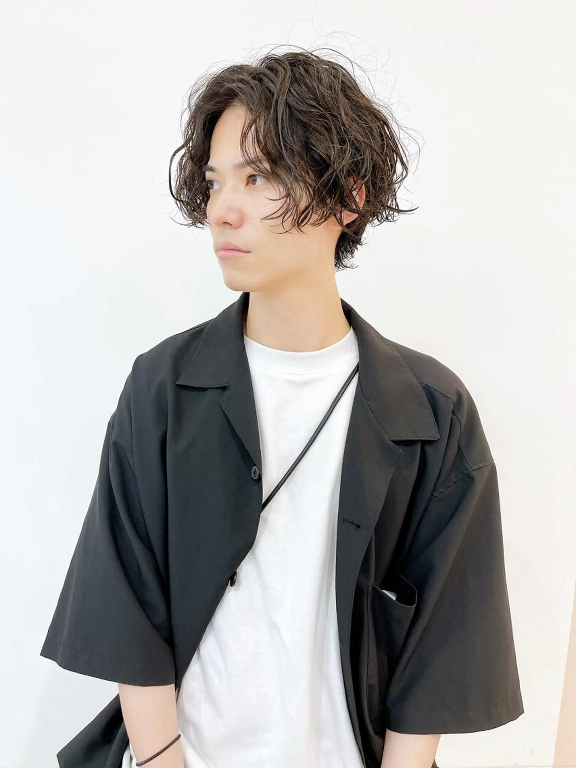 ショート パーマ メンズ センターパート メンズパーマ カット パーマ メンズパーマ タカキリョウのヘアスタイル