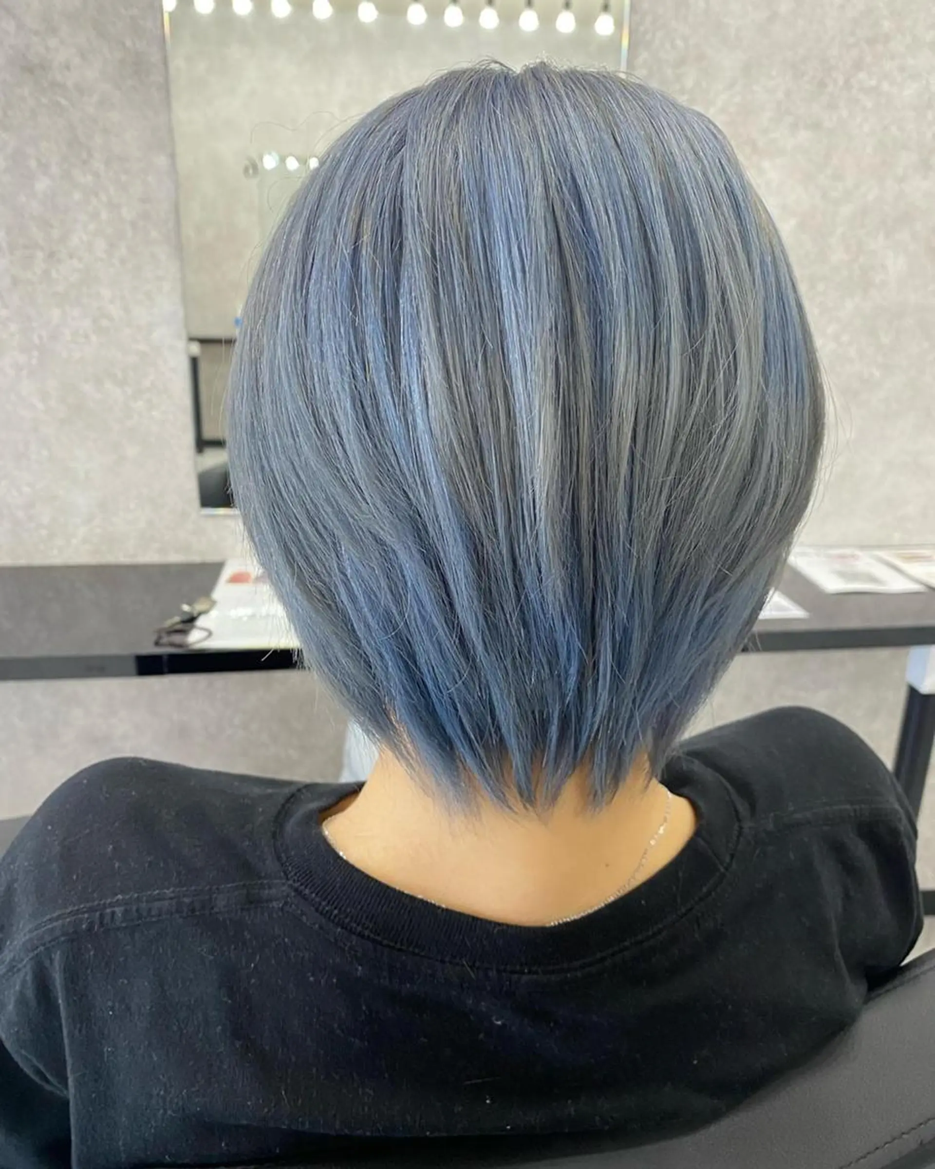 ロング カラー アッシュ ブルーカラー シルバー シルバーアッシュ UNDER vr 【アンダーバー】のヘアスタイル