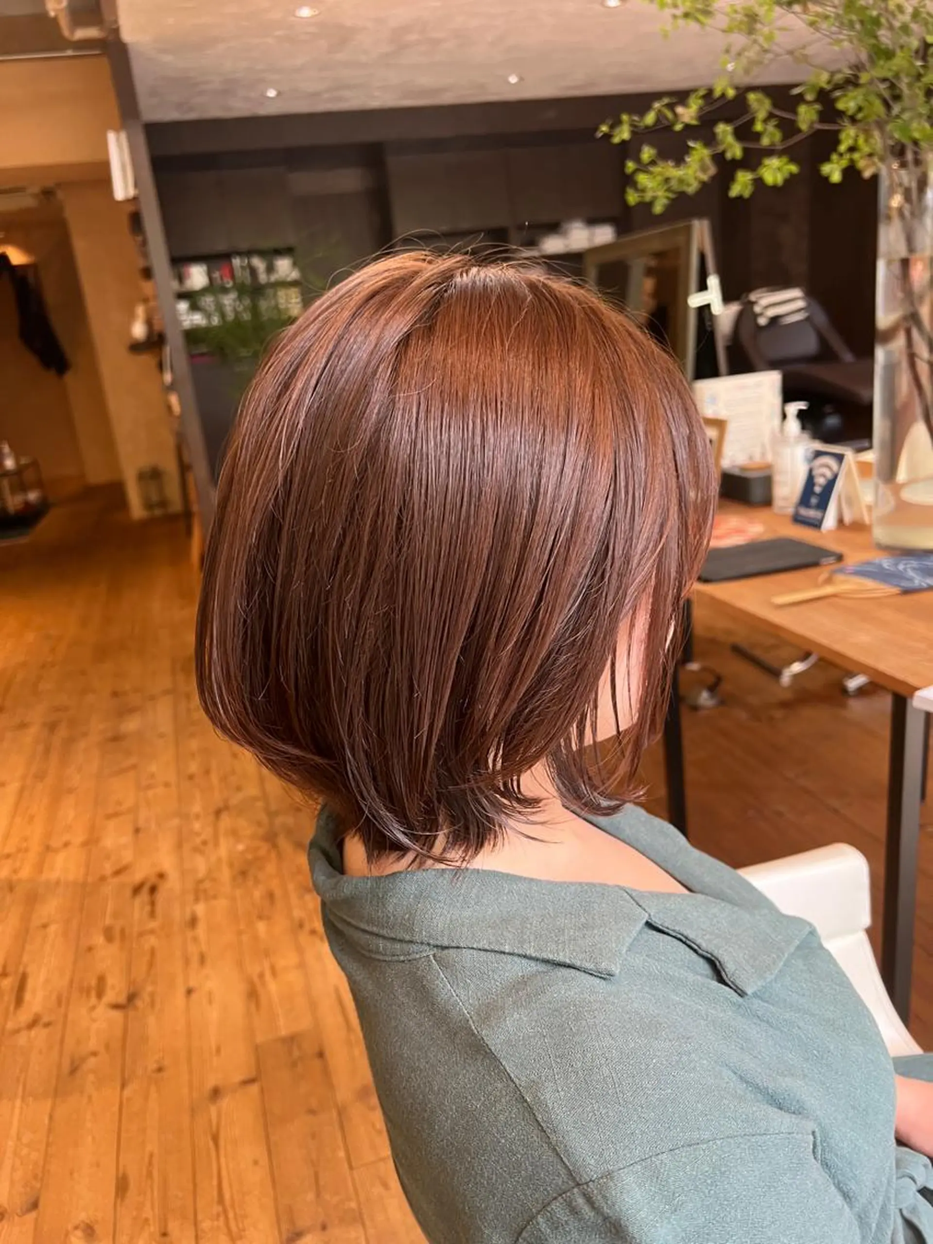 カラー カット ヘアカラー トリートメント 両国駅徒歩1分⭐️ アイロン仕上げのヘアスタイル