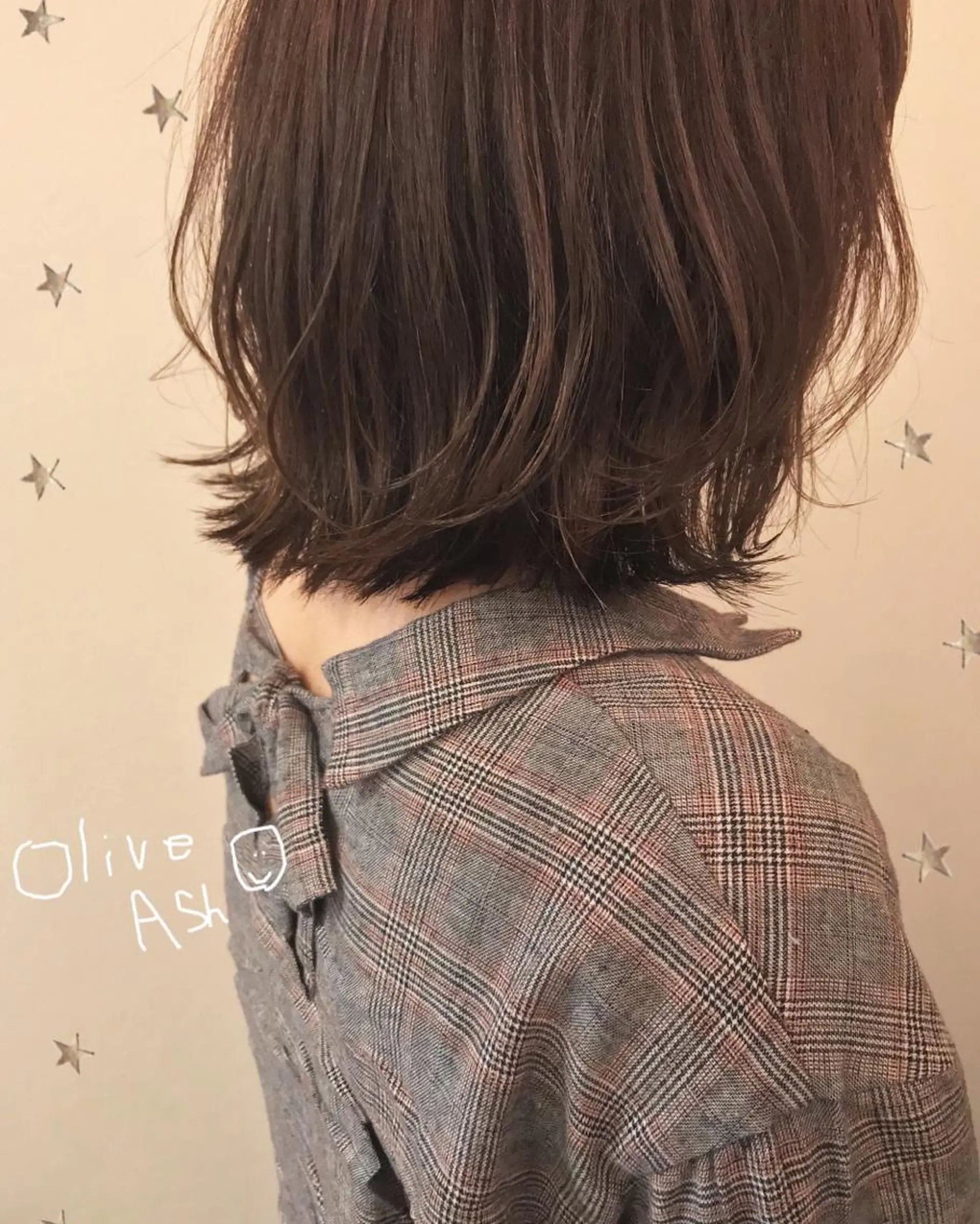 ミディアム カラー 市川 千夏のヘアスタイル