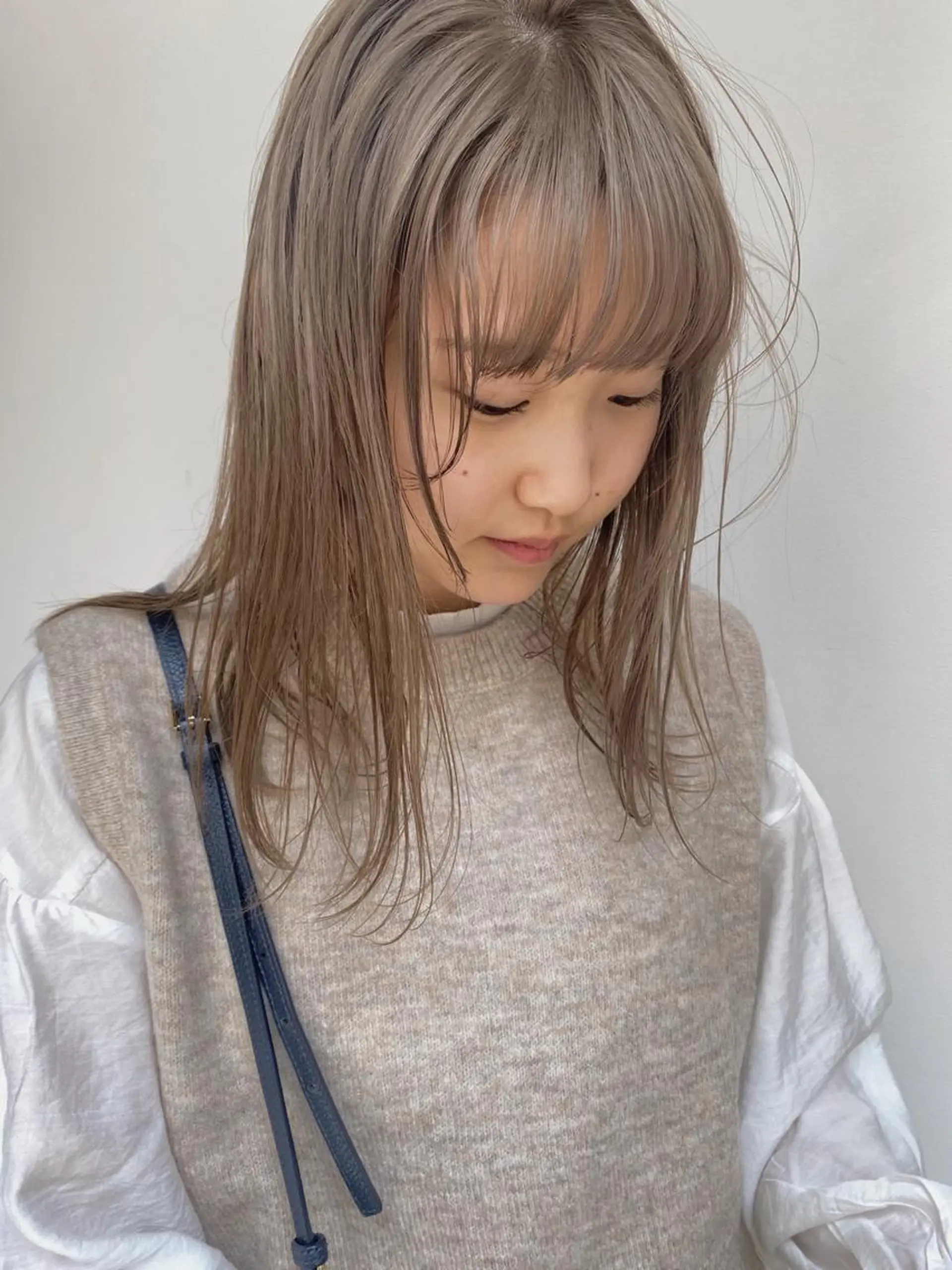 カラー ベージュカラー ブリーチ 透明感カラー ミルクティーベージュ 🍸nana/透明感 カラー/レイヤー✨のヘアスタイル