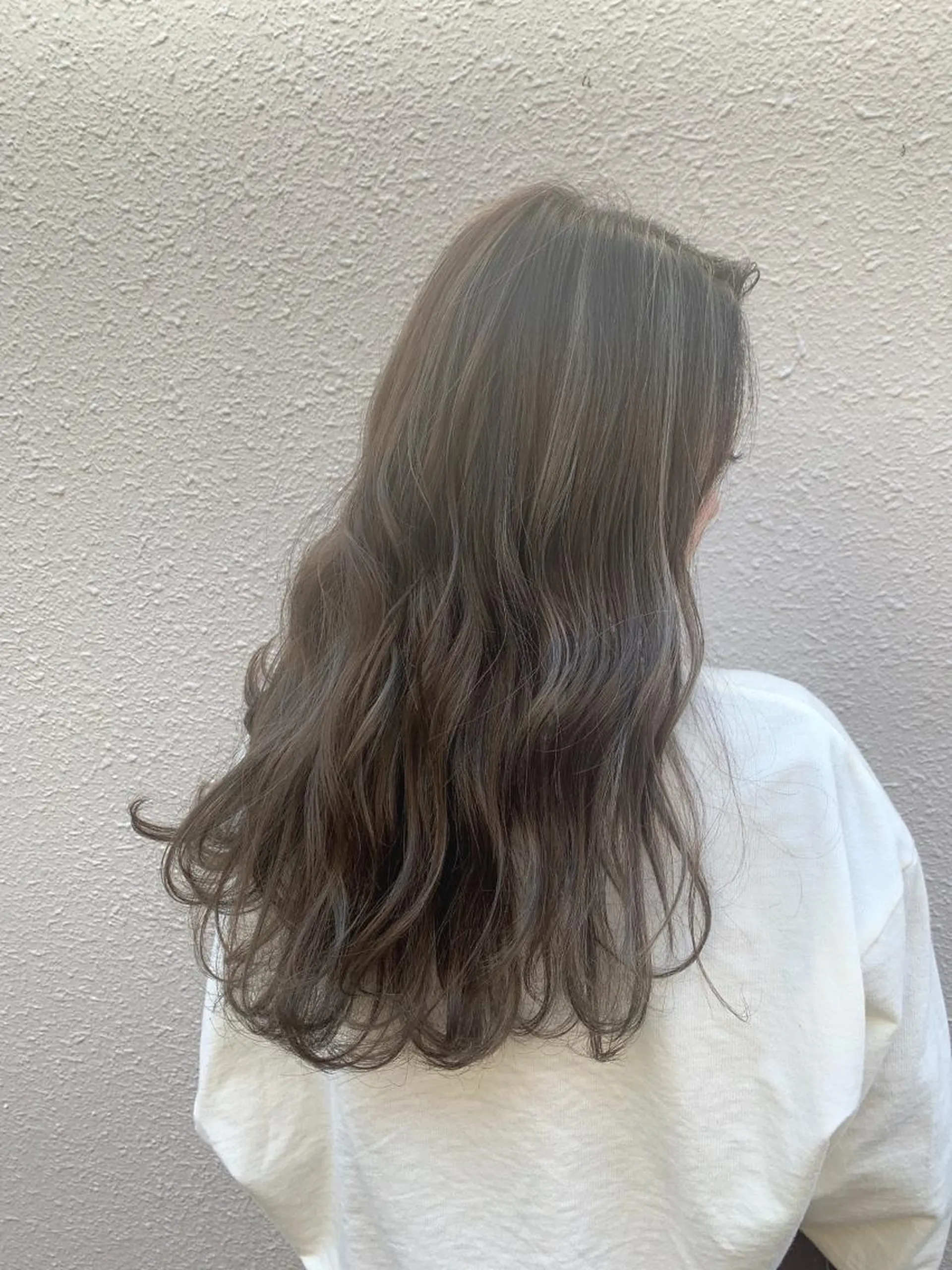 ロング カラー 韓国レイヤー透明感 カラーヨウスケのヘアスタイル