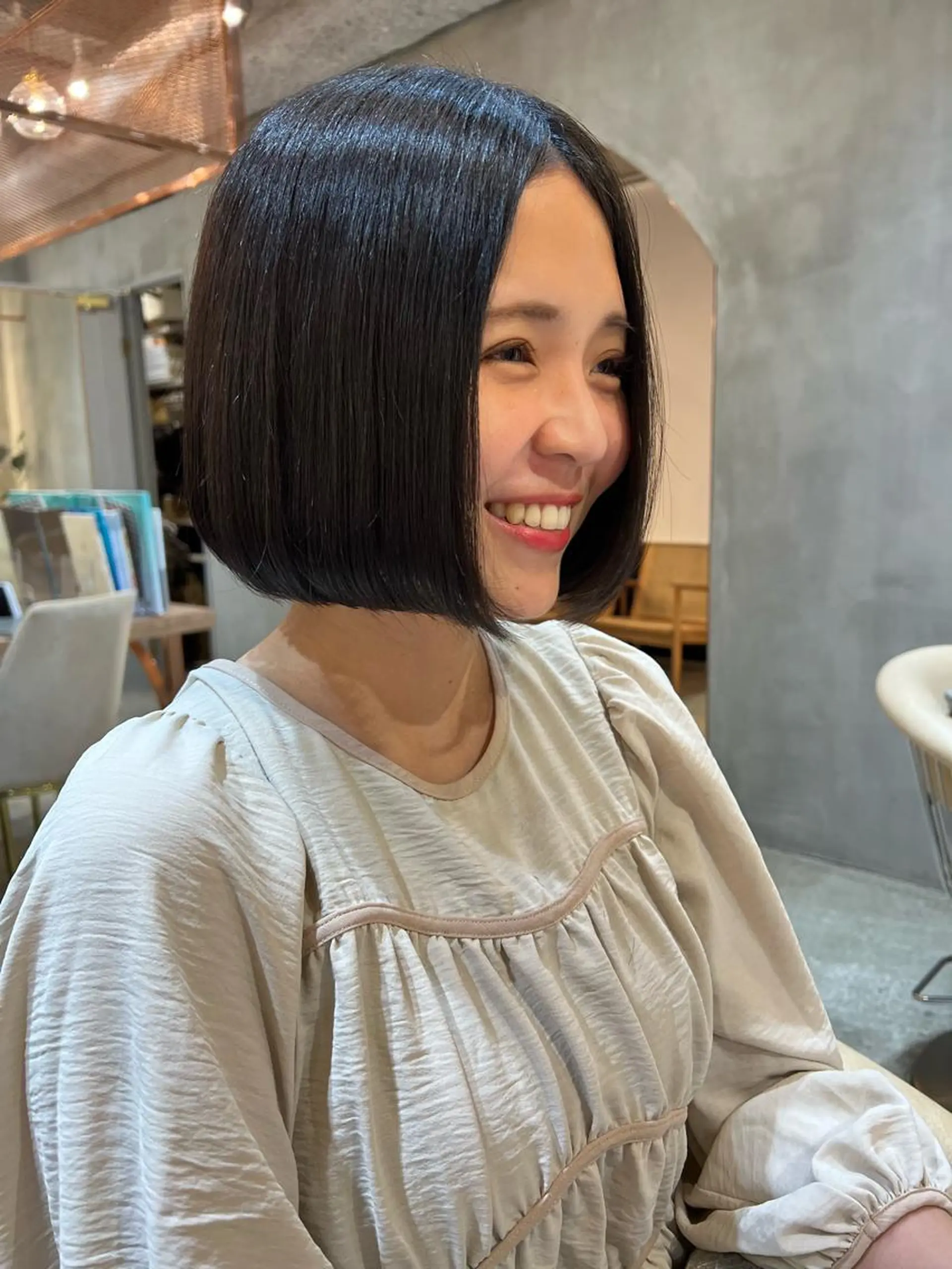 ショート カラー ボブ/巻ける縮毛矯正 /韓国レイヤーはなのヘアスタイル