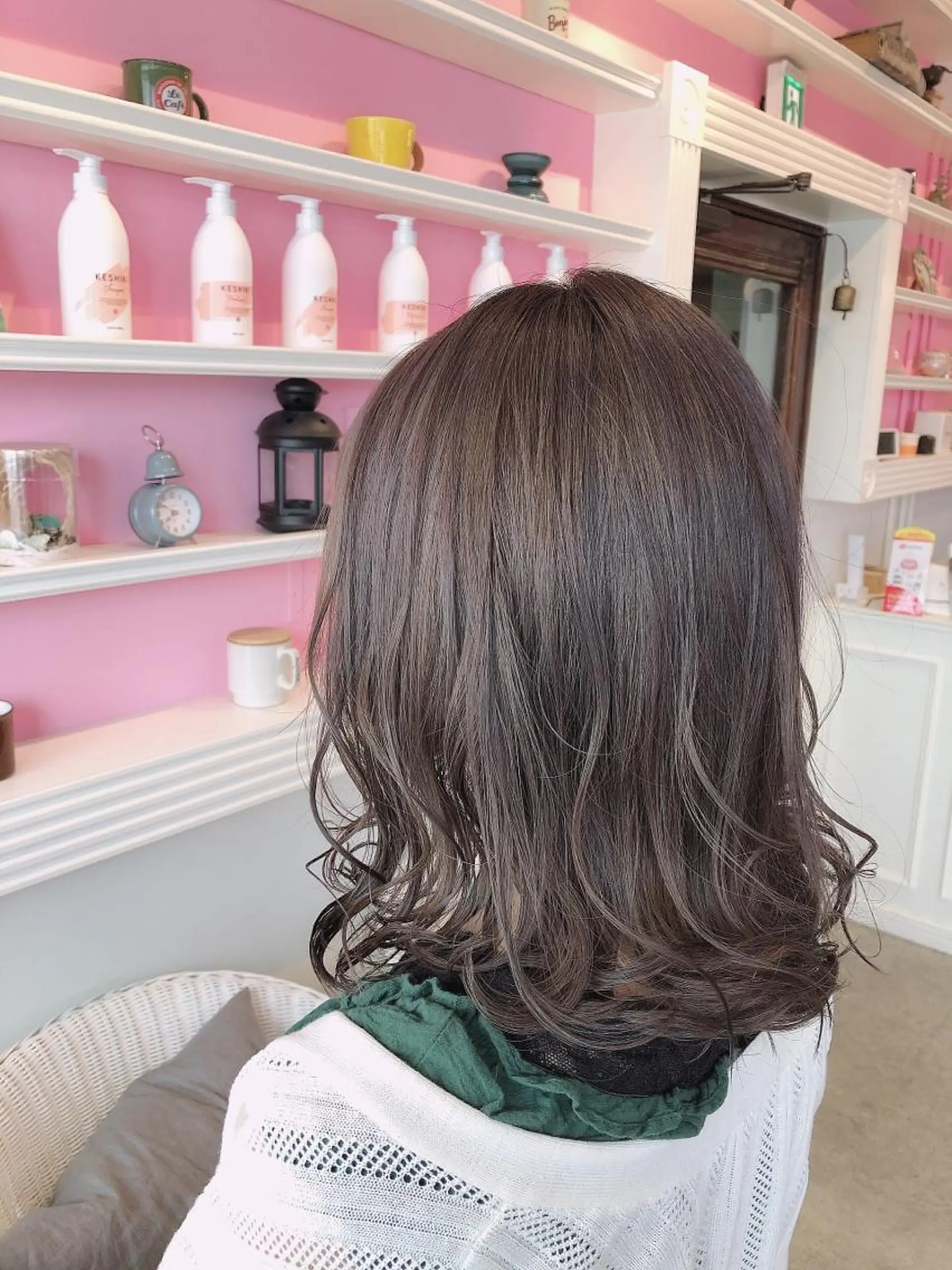 ミディアム カラー アディクシーカラー ブリーチ カット ヘアカラー トリートメント 浦山 和之のヘアスタイル