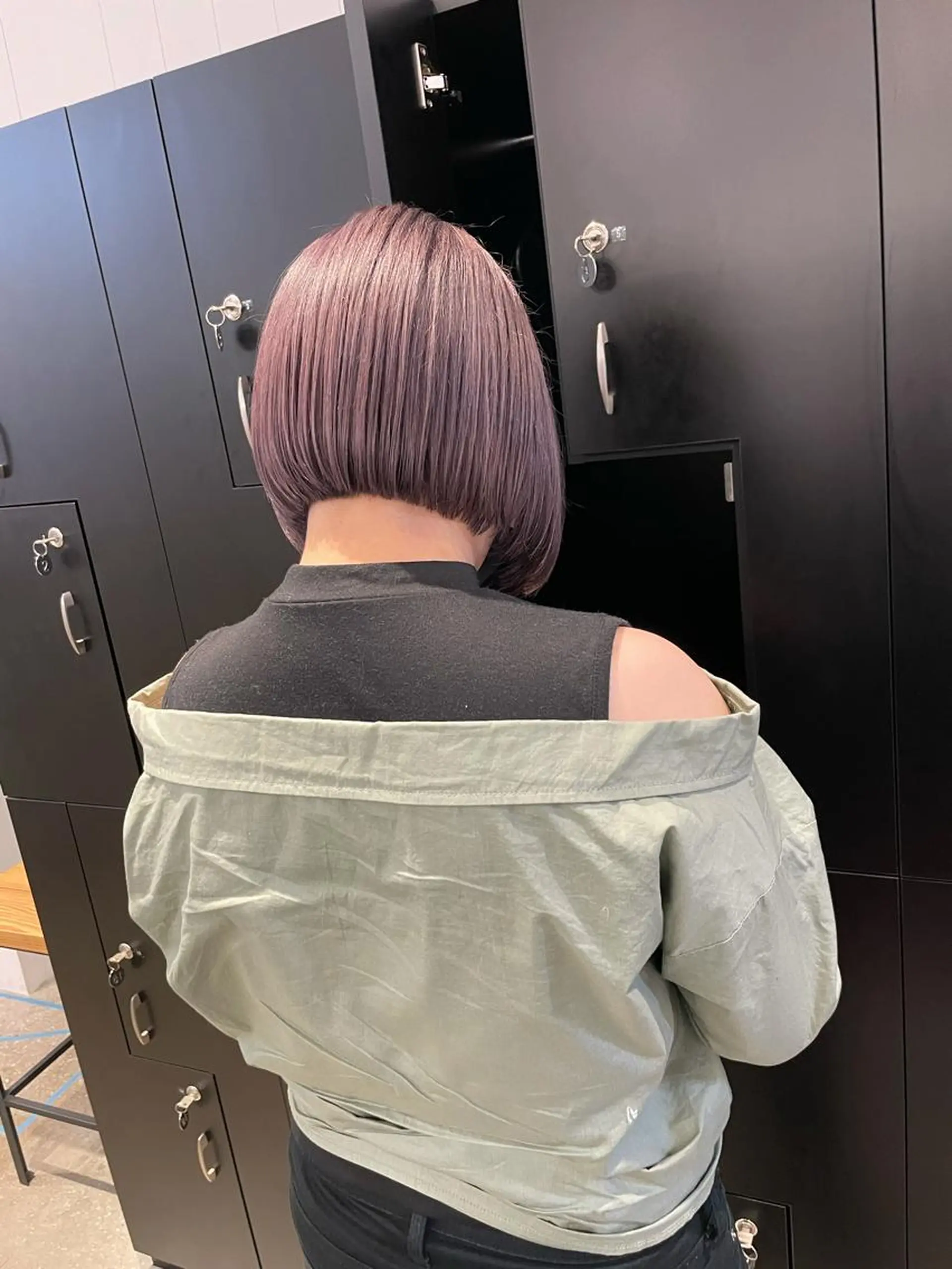 ミディアム カラー ヘアアレンジ ブリーチ ラベンダーカラー ボブ 🧸ハイトーン🧸 ゆっきー🧸のヘアスタイル