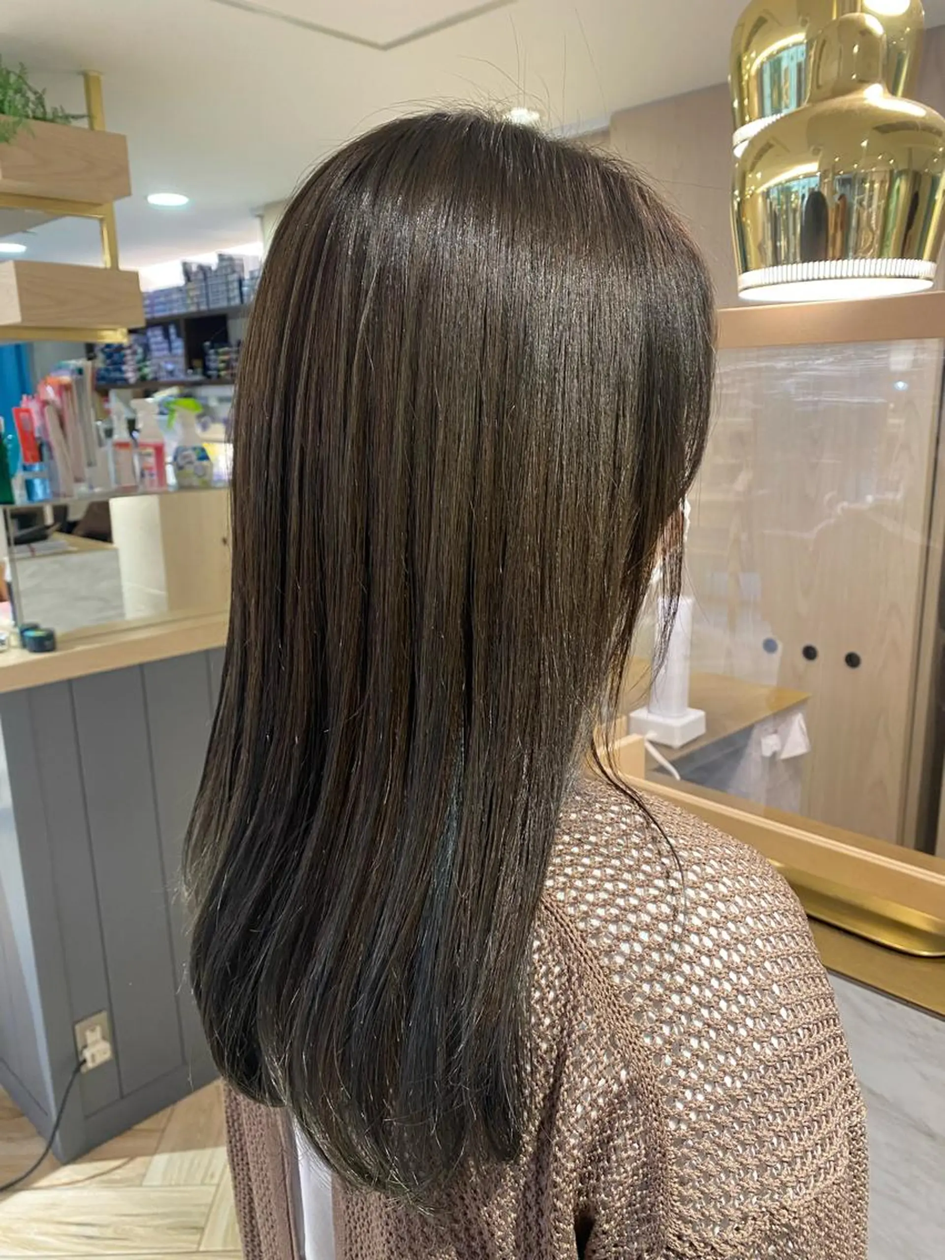 セミロング カラー BiBi 藤野あゆみのヘアスタイル