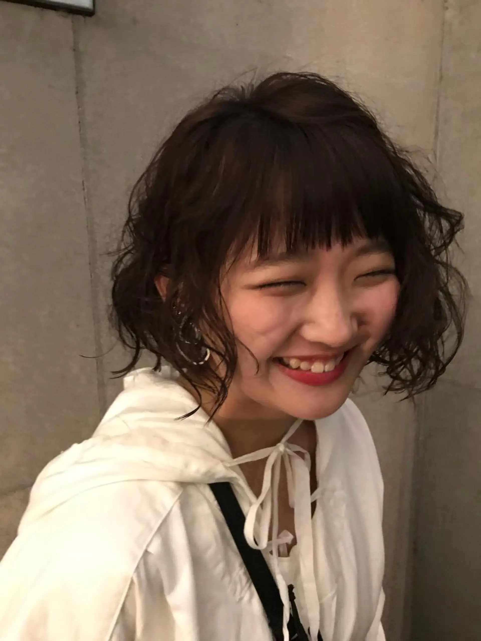 ショート カラー パーマ カット 安藤 沙妃のヘアスタイル