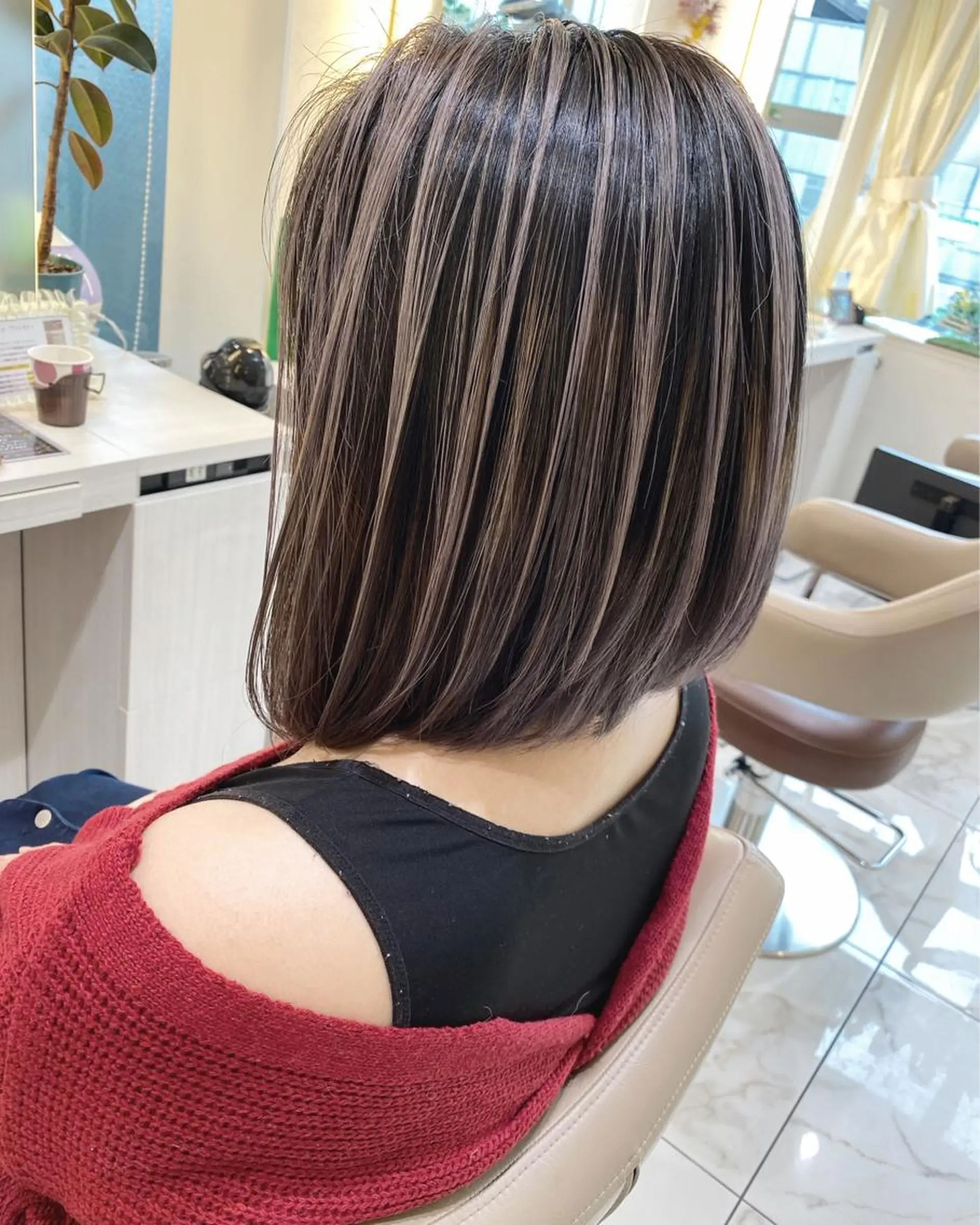 ミディアム ヘアカラー トリートメント 髪質改善/縮毛矯正 /カラー/篠塚菜々子のヘアスタイル