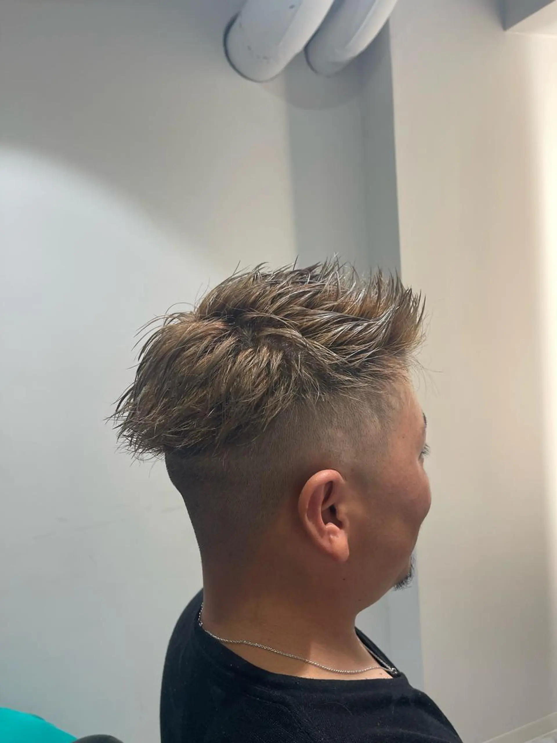 メンズ カット ヘアカラー emi/髪質改善/ 韓国風/艶カラーのヘアスタイル