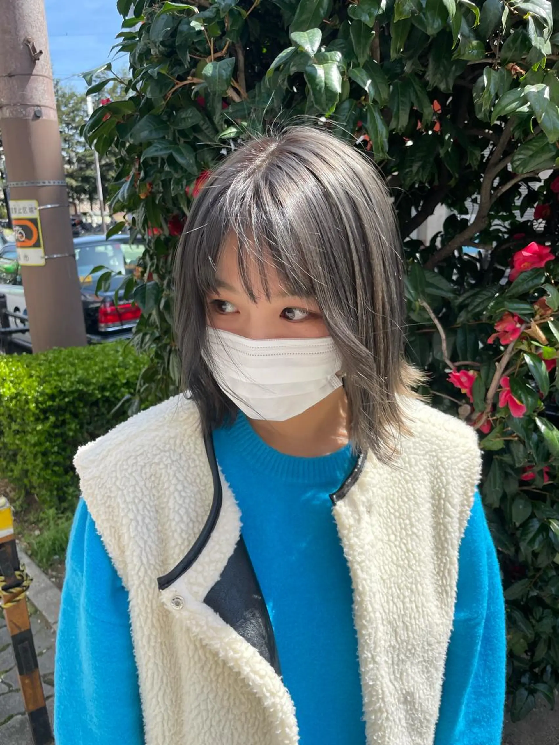 ミディアム カラー akane .のヘアスタイル