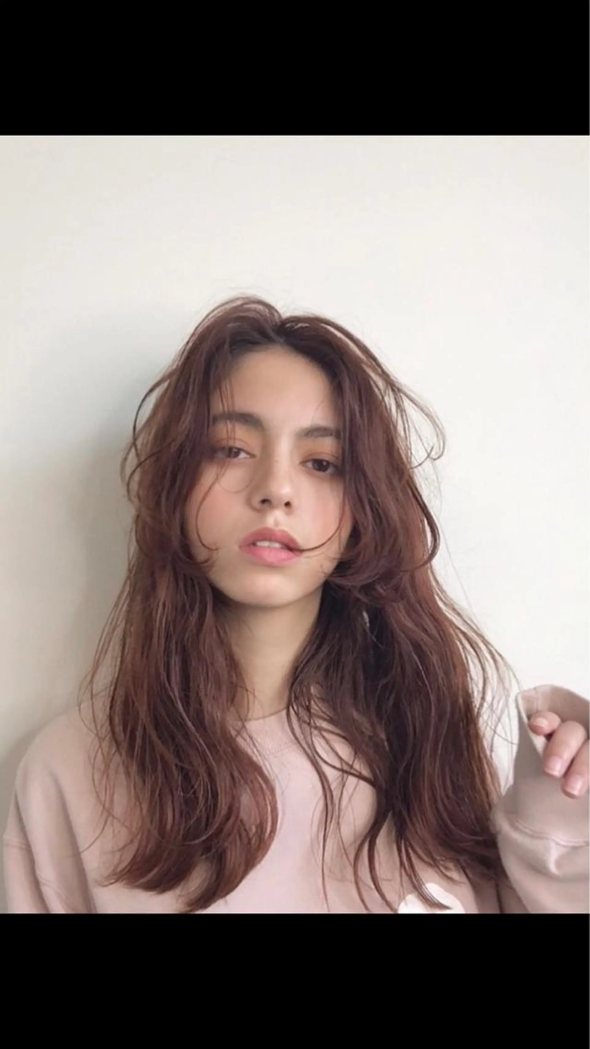 ロング カラー ベージュカラー ロング 内野 龍海 / レイヤーカットのヘアスタイル