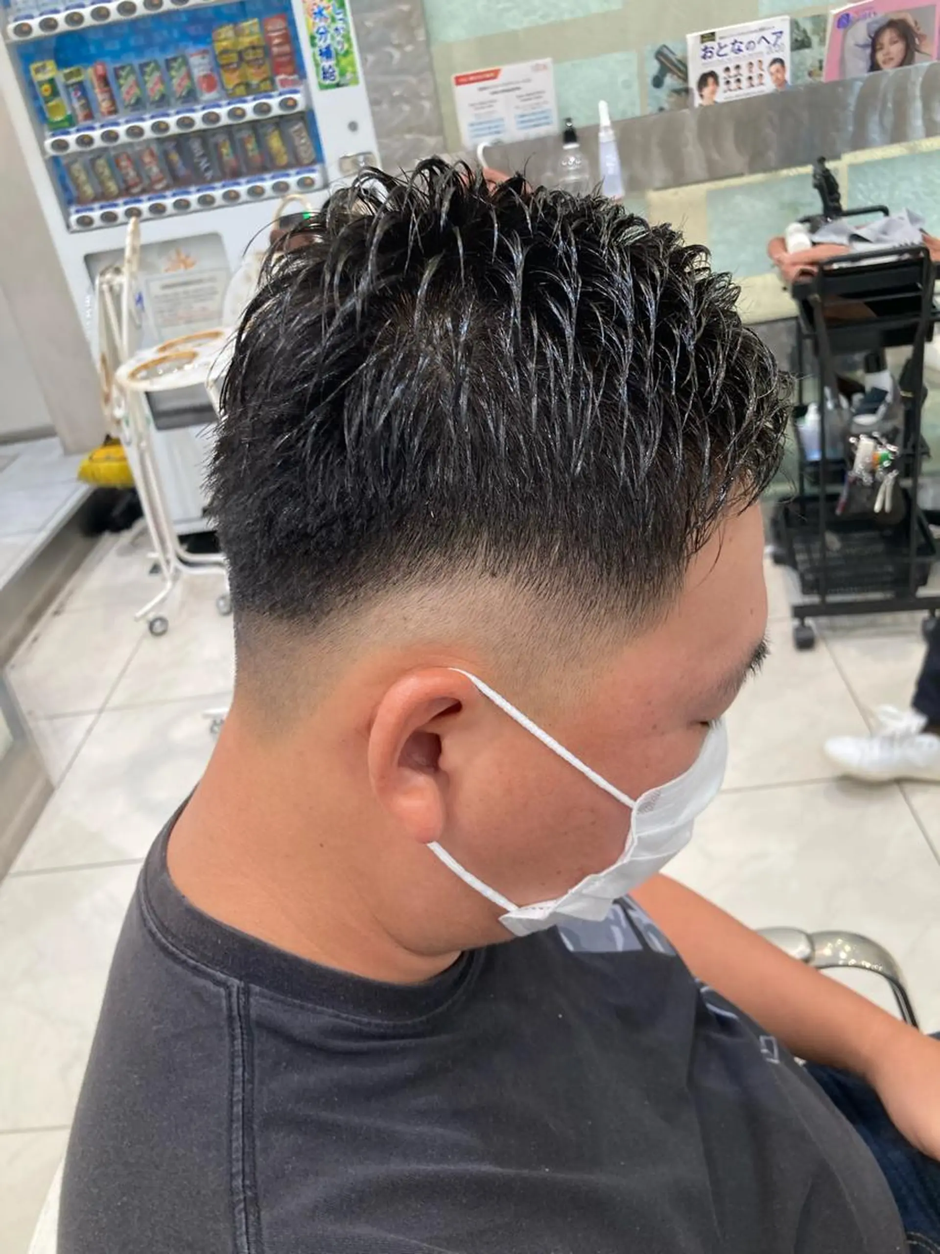 メンズ フェードカット 髪質改善 カミムラのヘアスタイル