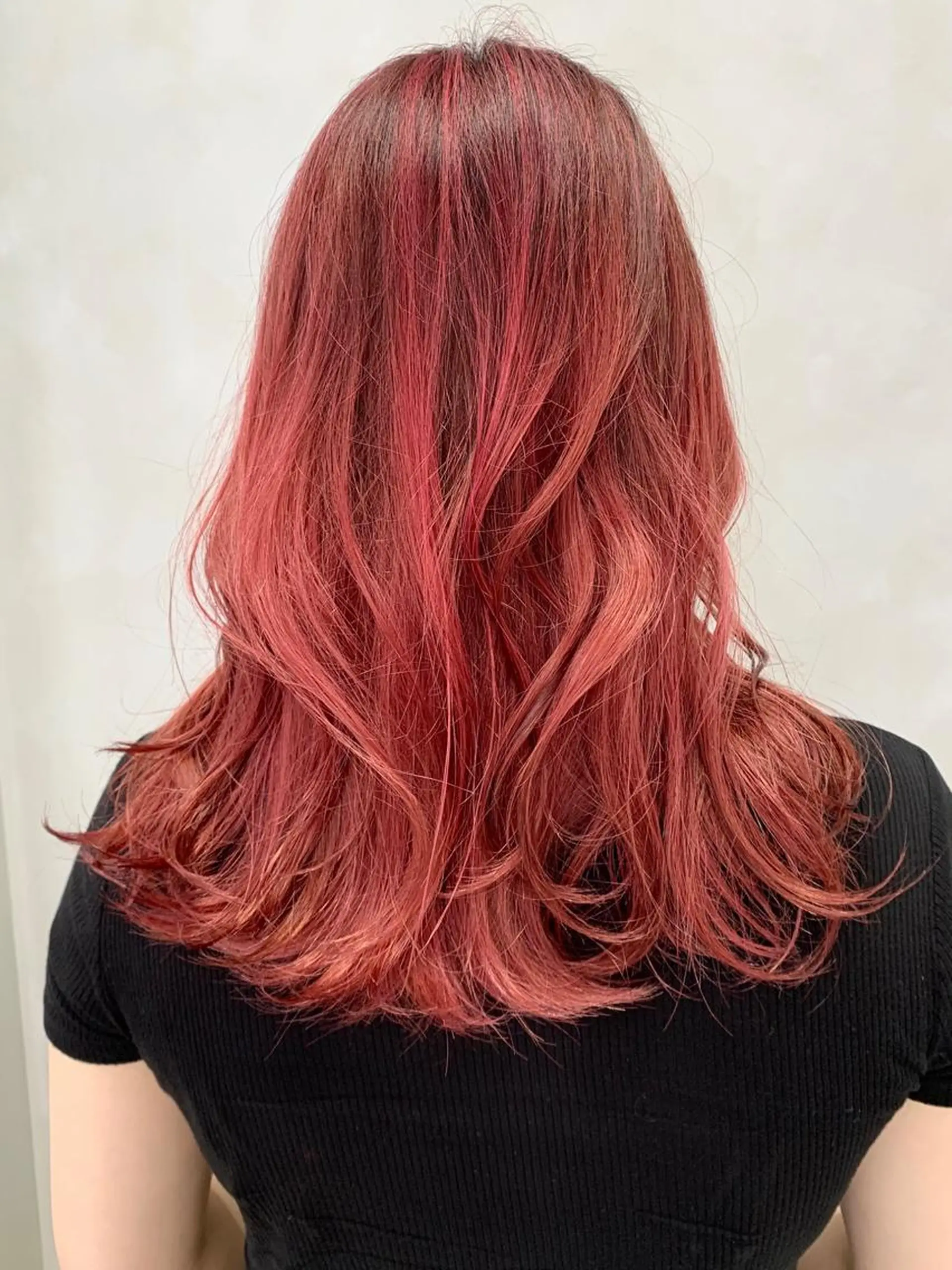 ロング カラー ブリーチ カシス グラデーションカラー ハイライトカラー ピンクカラー ヘアカラー レイヤー/大人メンズ パーマ🌀 平島拓也のヘアスタイル