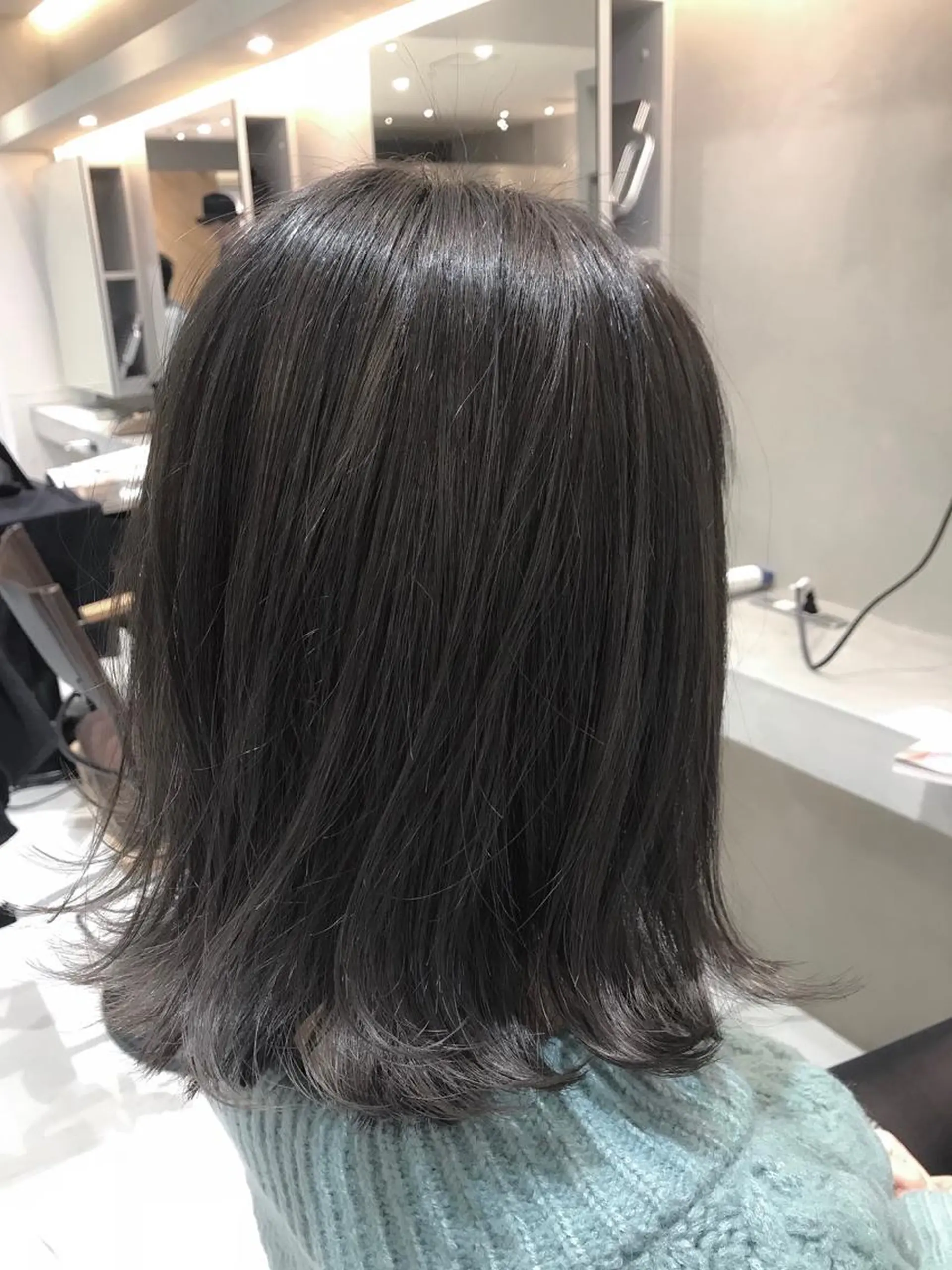 ショート カラー ブリーチ ブルーカラー ブルーグレー SALOWIN神戸三宮East店所属・【透明感、艶髪】西村 有司のヘアスタイル