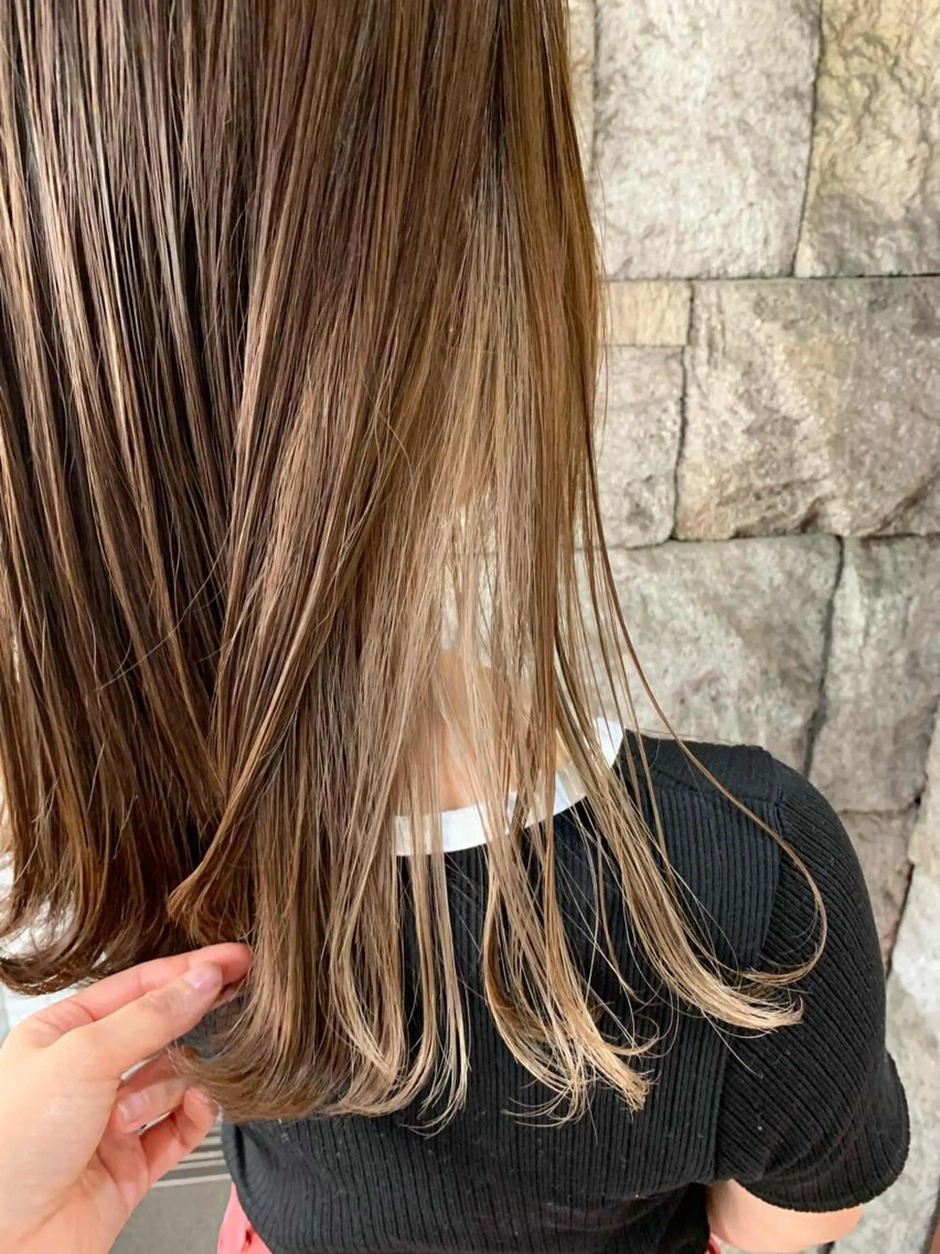 セミロング カラー 蓮見  友里のヘアスタイル