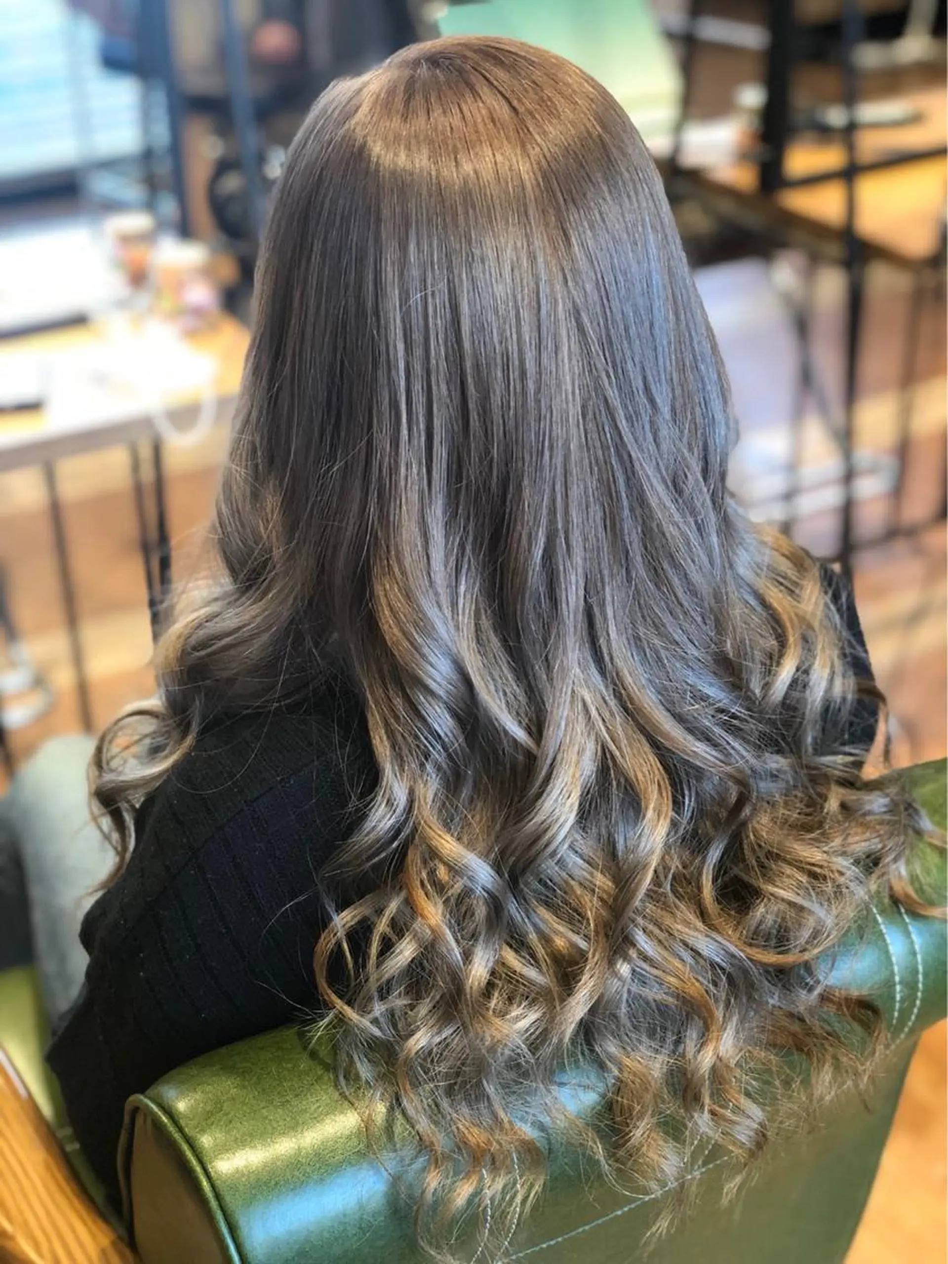カラー ヘアアレンジ 透明感カラー グラデーションカラー カット パーマ トリートメント 山﨑 優真のヘアスタイル