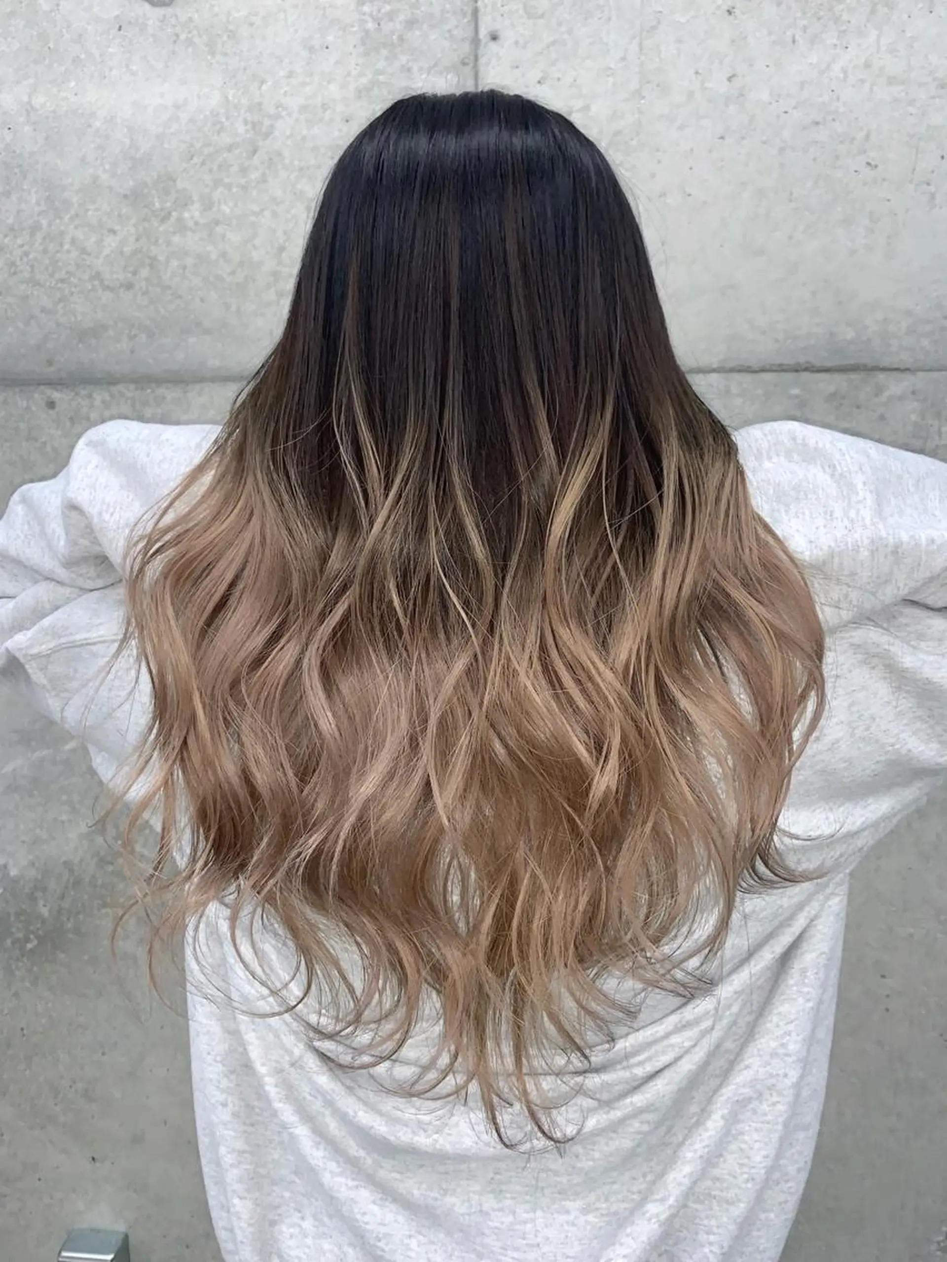 ロング カット ヘアカラー トリートメント 山田 絵里菜のヘアスタイル