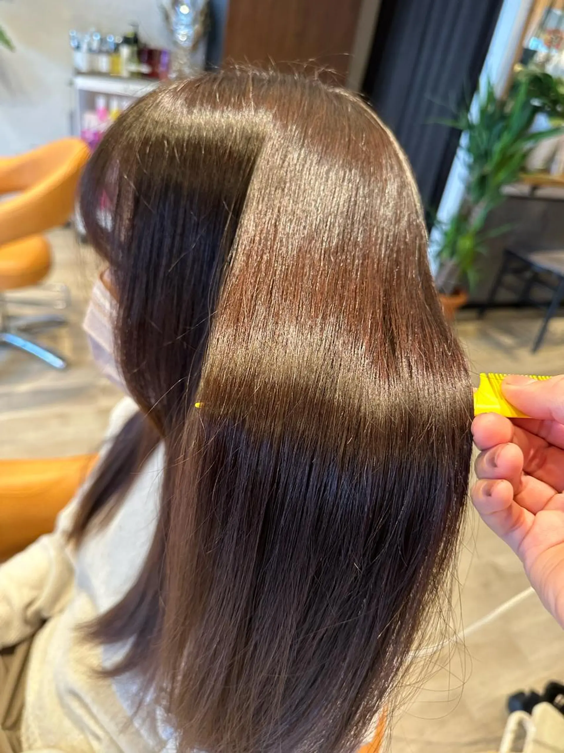 セミロング 髪質改善&ストレート ✂︎鈴木青樹のヘアスタイル