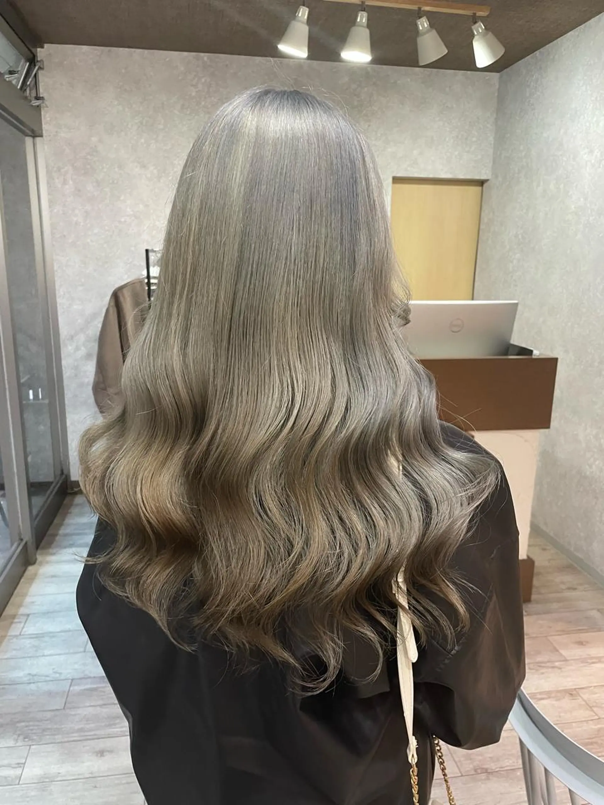 ロング カラー グレージュ 🫧ヒシダアキ taboo.i🫧のヘアスタイル