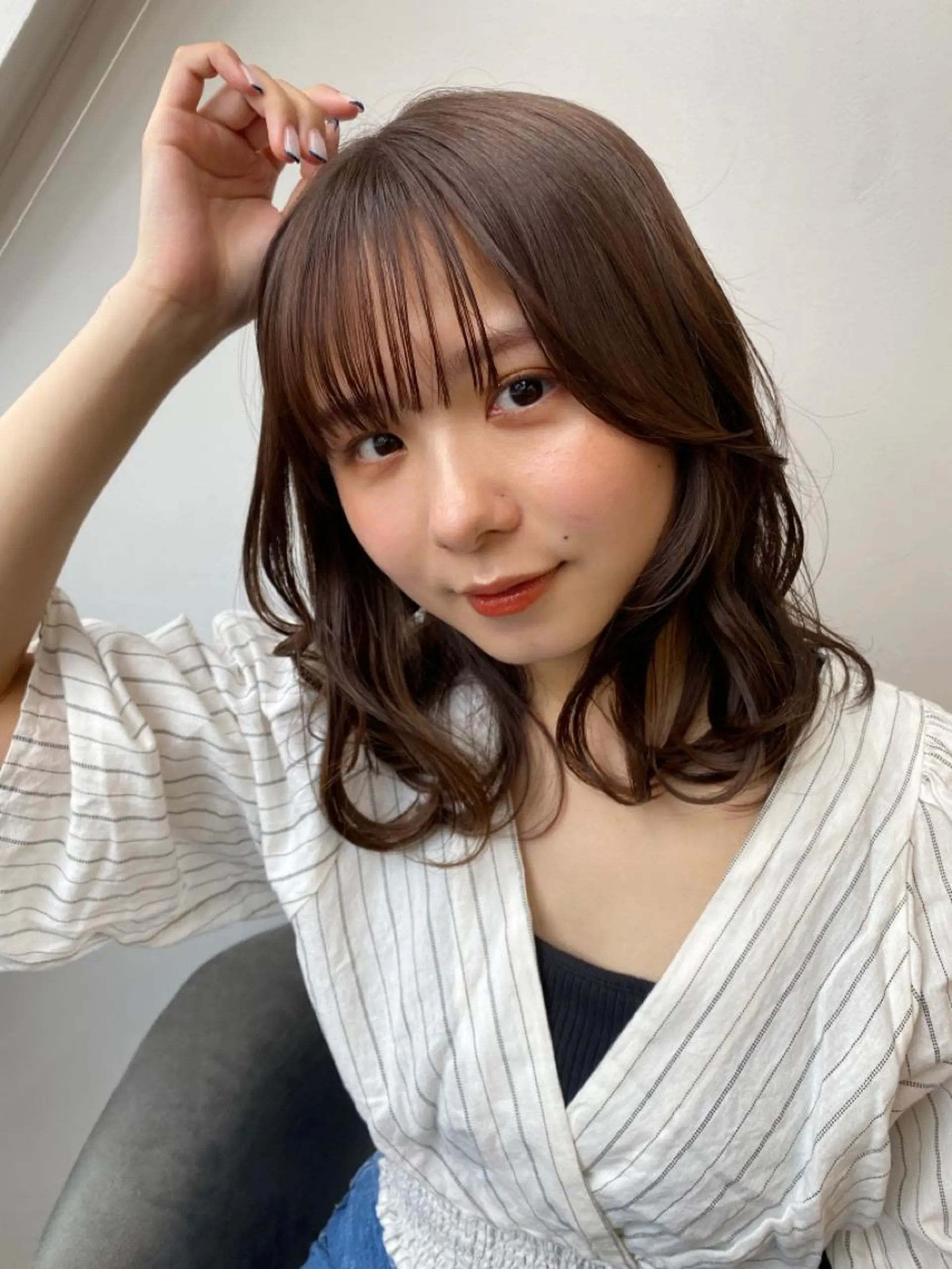 ミディアム くびれヘア カット ヘアカラー 🌼渋谷韓国レイヤー 桑尾幸奈🌼のヘアスタイル