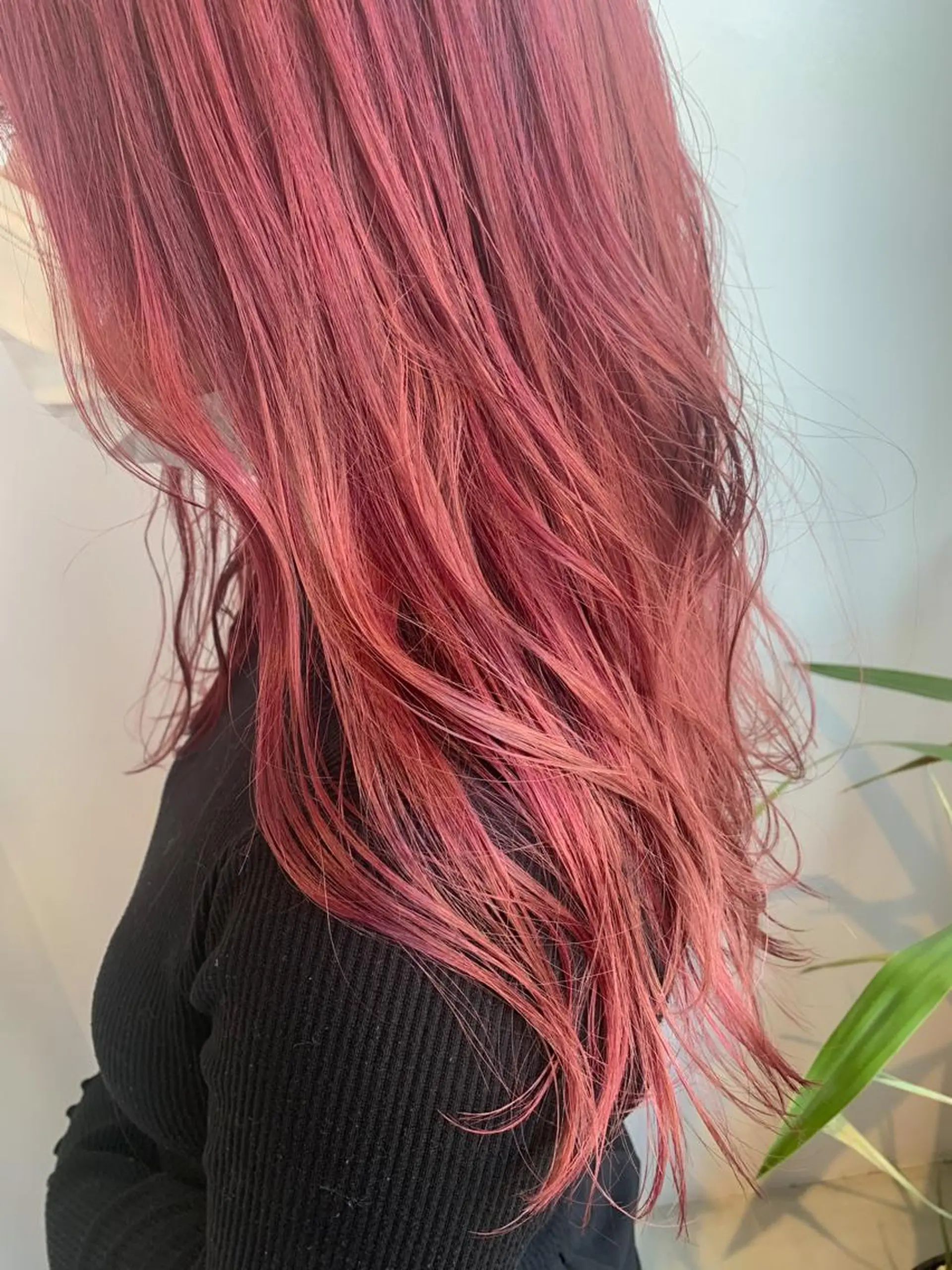 セミロング カラー レッドカラー "小顔カット" Fuko.のヘアスタイル