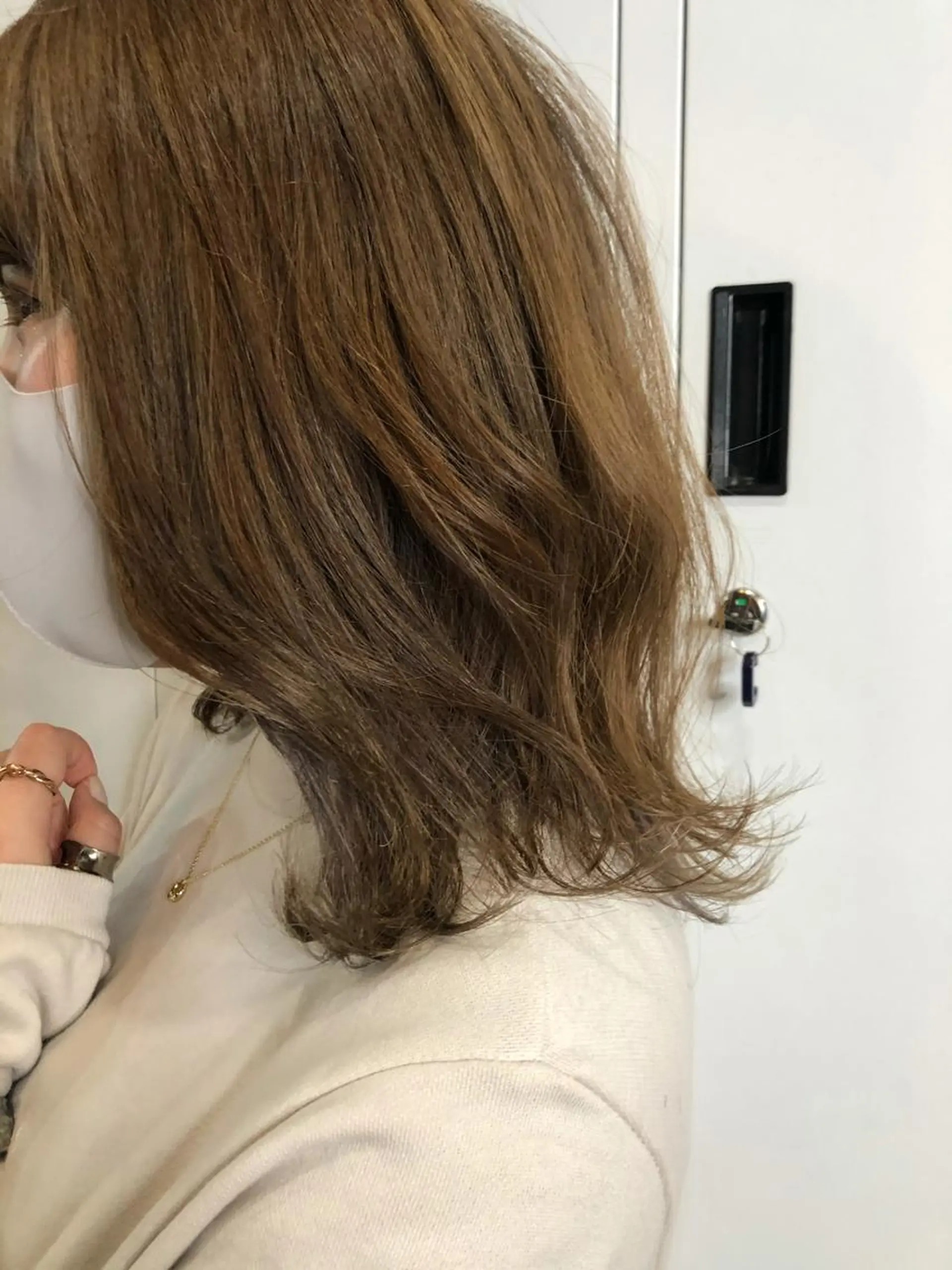 ミディアム 藤本 夢のヘアスタイル