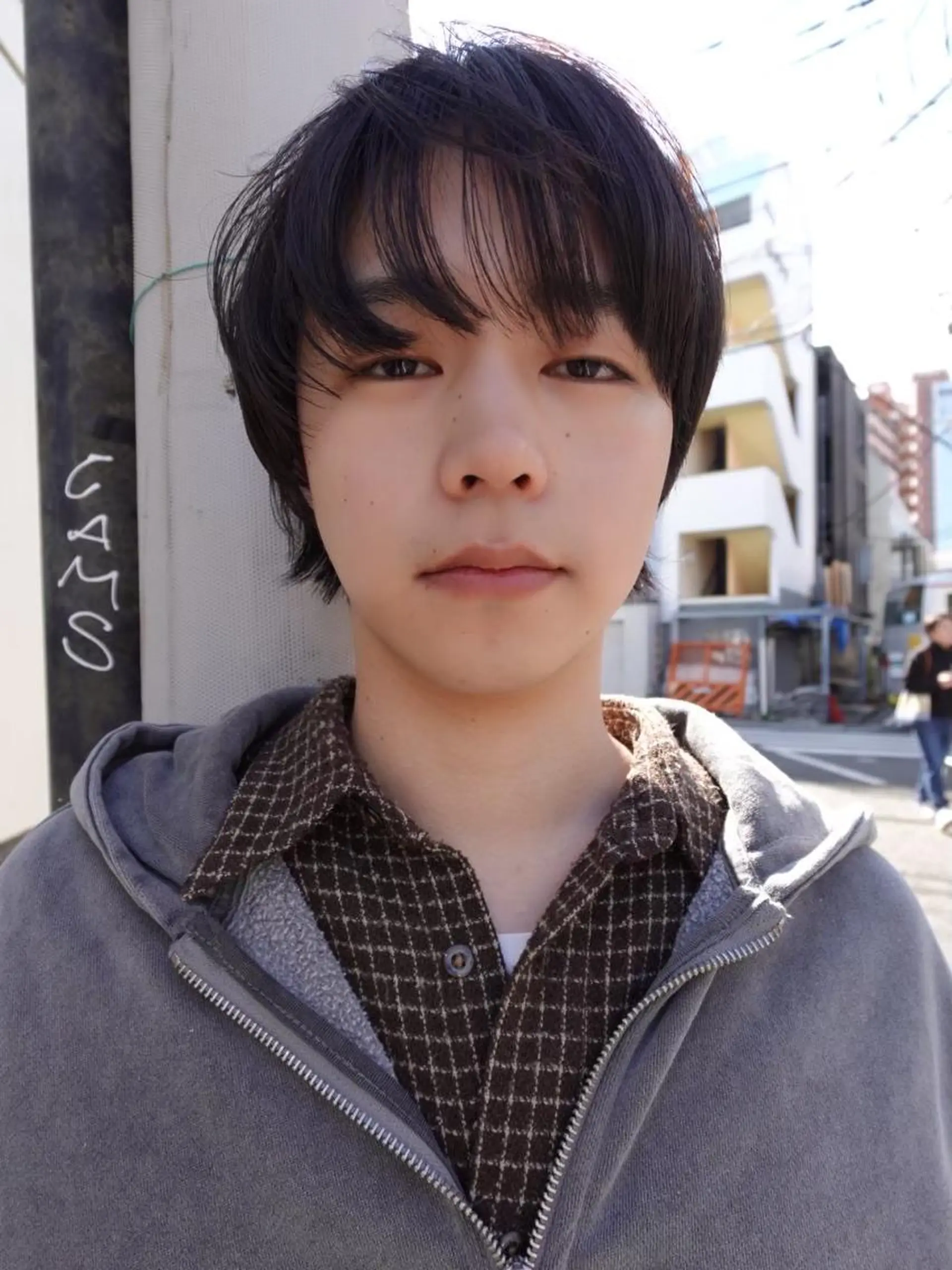 ショート メンズ パーマ カラー メンズバレイヤージュ メンズブリーチ メンズハイライト メンズパーマ アッシュ カット パーマ CEINE loqのヘアスタイル