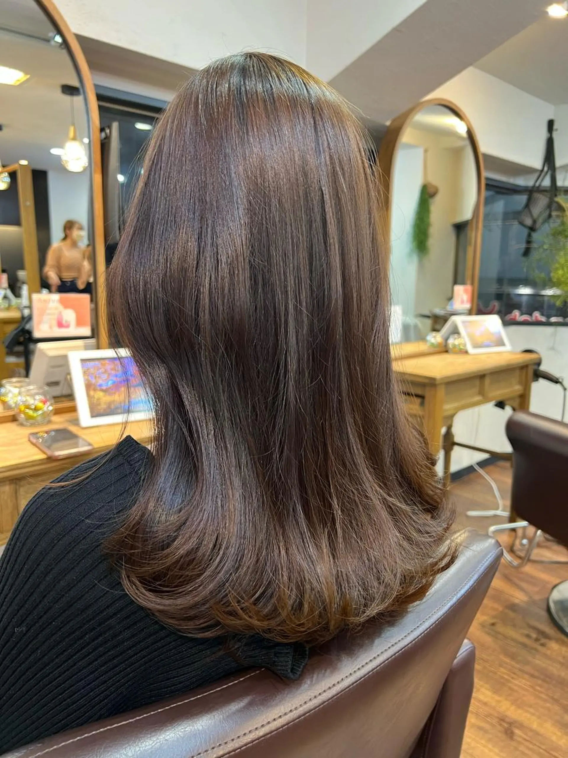 セミロング ハイレイヤー/顔周り /レイヤーカットのヘアスタイル