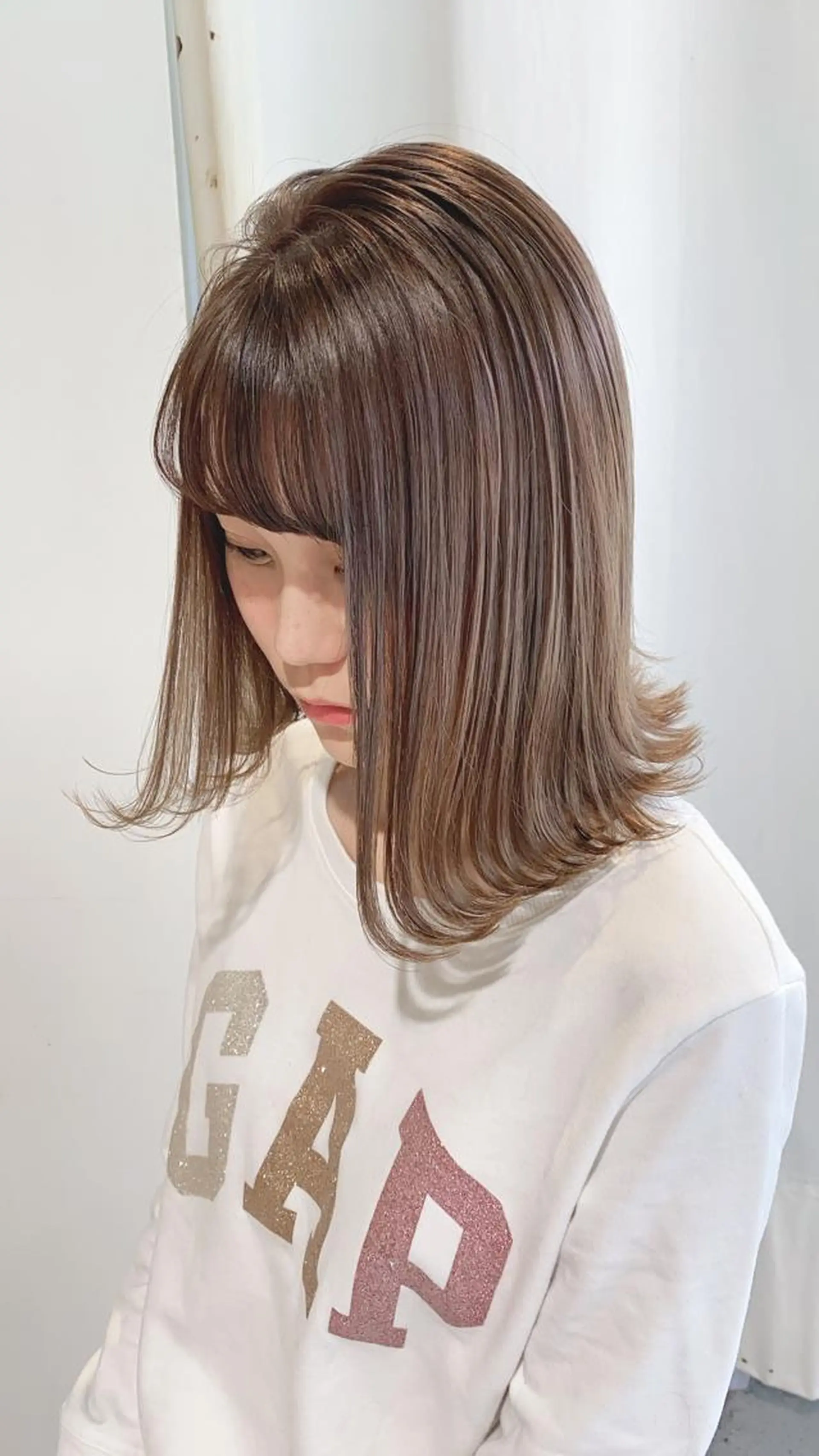 ミディアム ショートボブ ボブ ハイライト 外ハネヘア メンズツイスパ ショートフクヤマシンのヘアスタイル