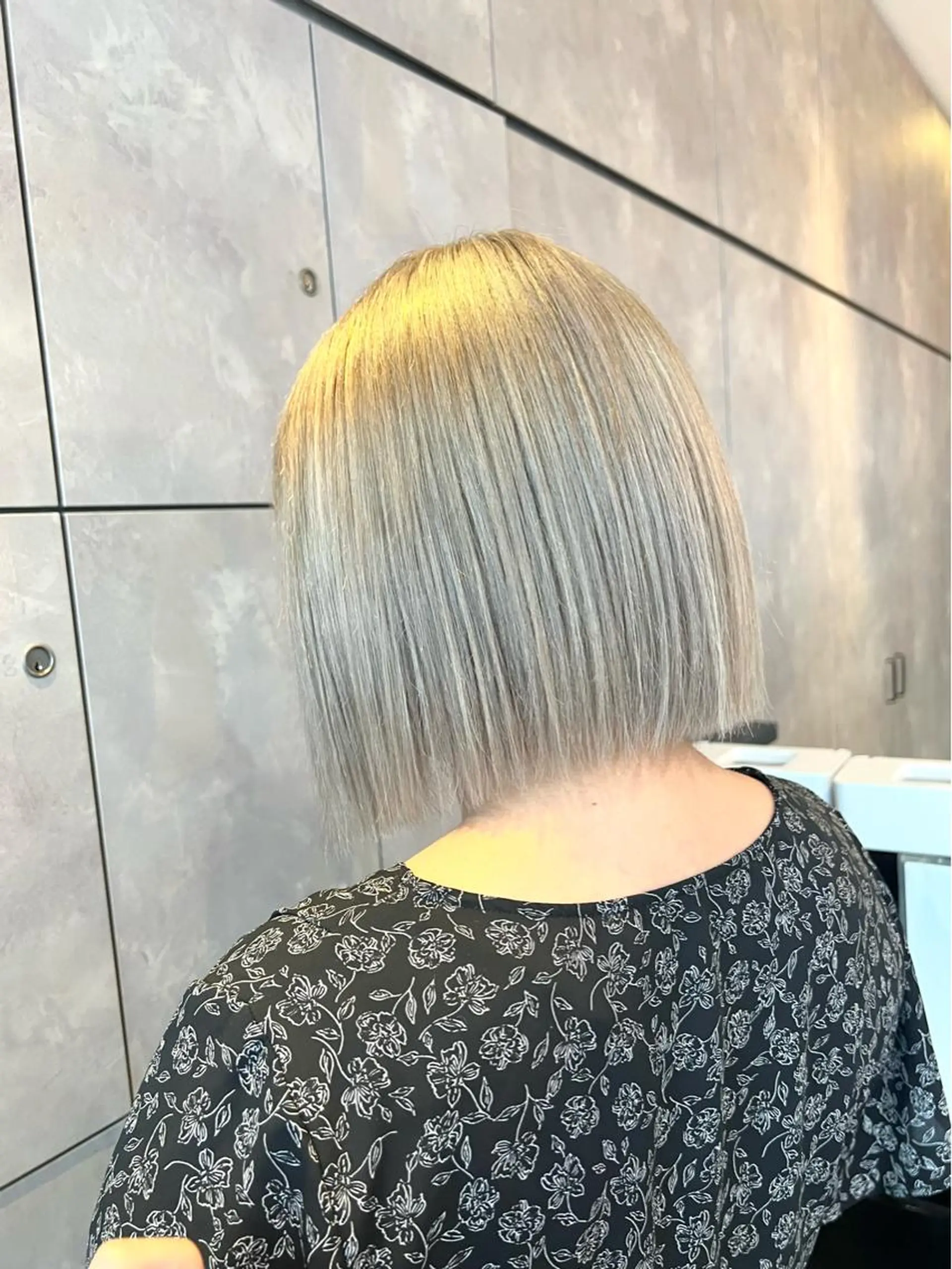 ミディアム カラー ヘアアレンジ ヘアカラー トリートメント ヘアセット 🌈インナーカラー ‘ショウマ’🌈のヘアスタイル