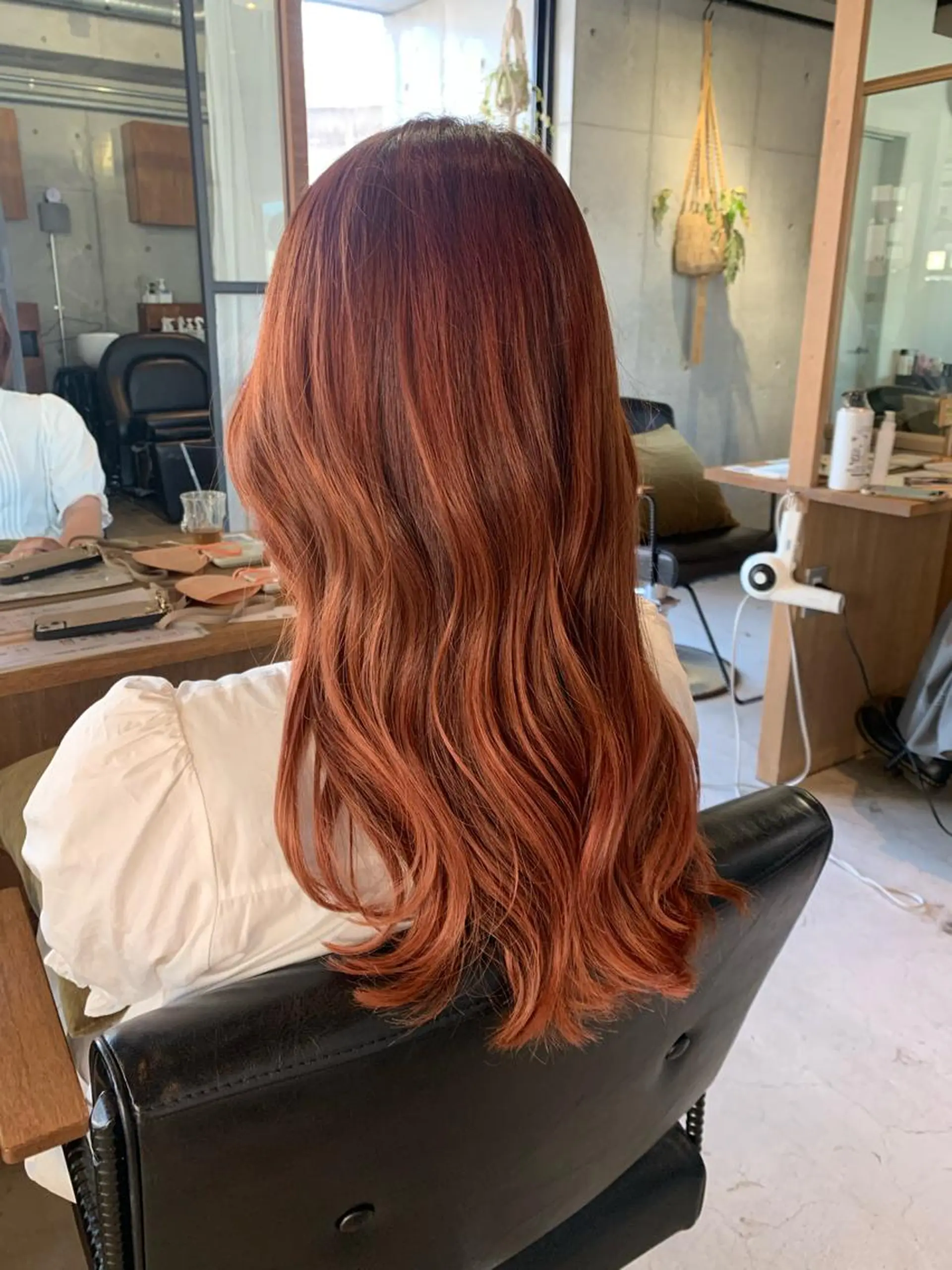 ロング カット ヘアカラー FERIA 池田 比嘉あゆ美のヘアスタイル