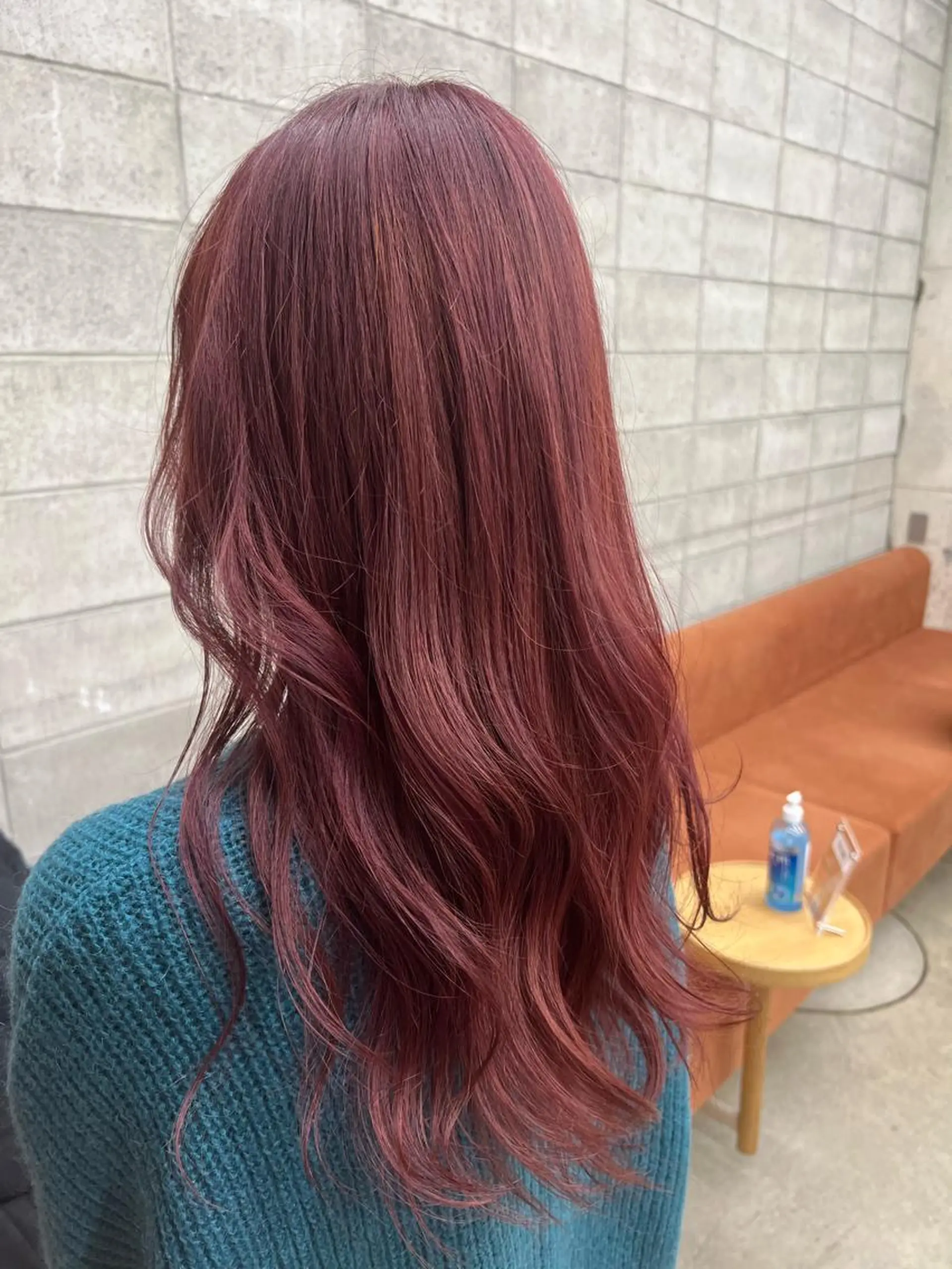 ロング カラー ブリーチ カシス ピンクカラー kento レイヤーカットのヘアスタイル