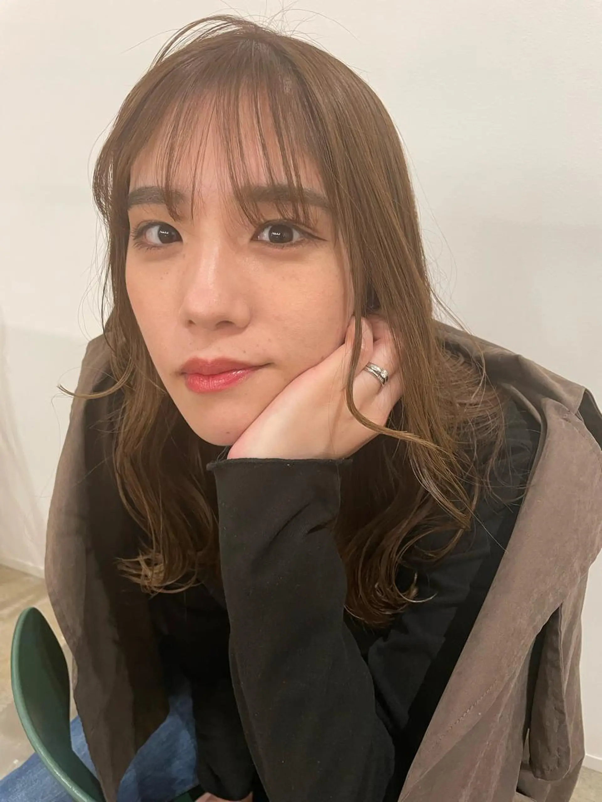 セミロング カラー 大西 暦のヘアスタイル