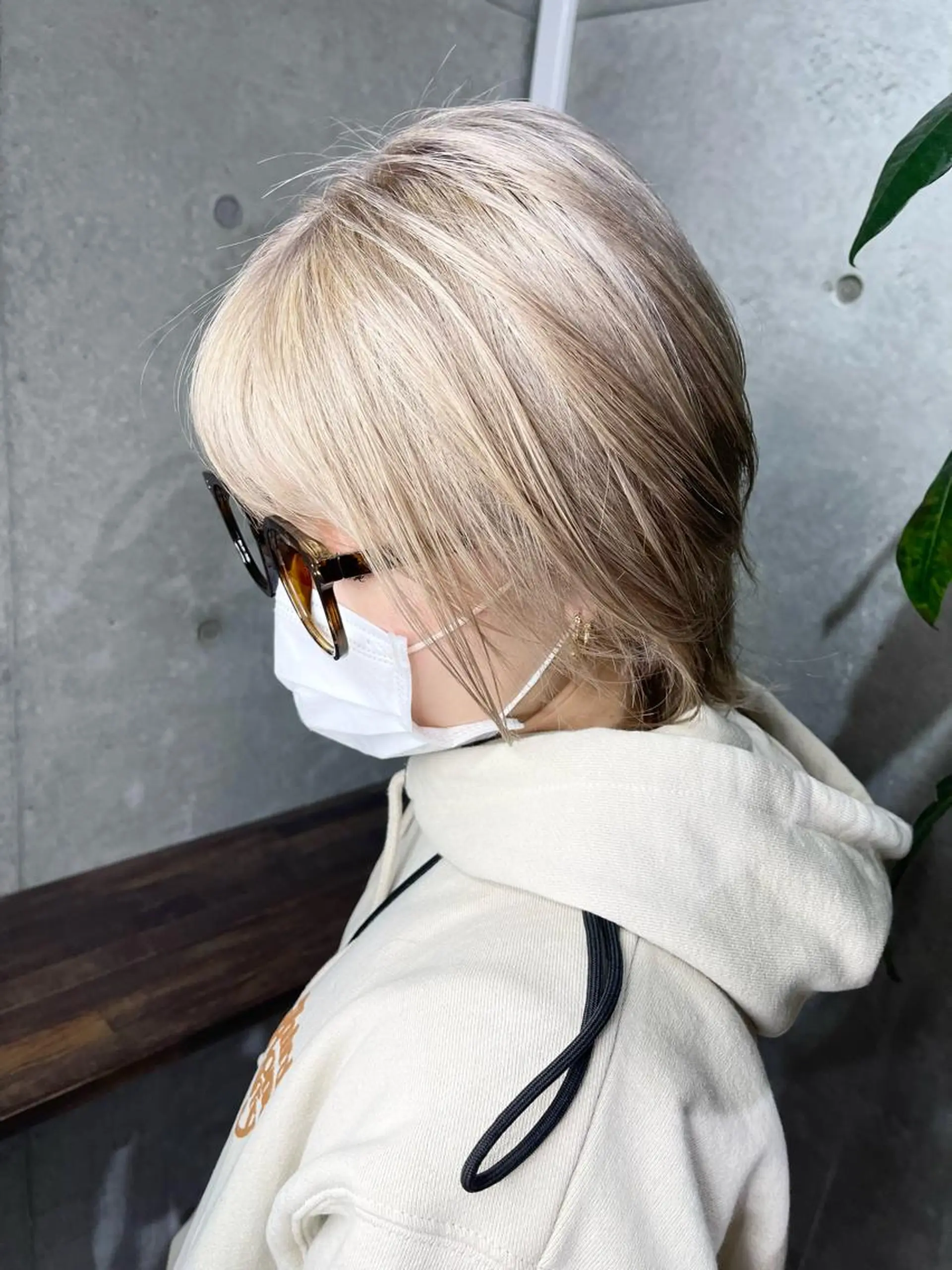 カラー ベージュカラー ハイトーンカラー ハイトーンベージュ ヘアカラー 名古屋のピンク好き かずくん🦩のヘアスタイル